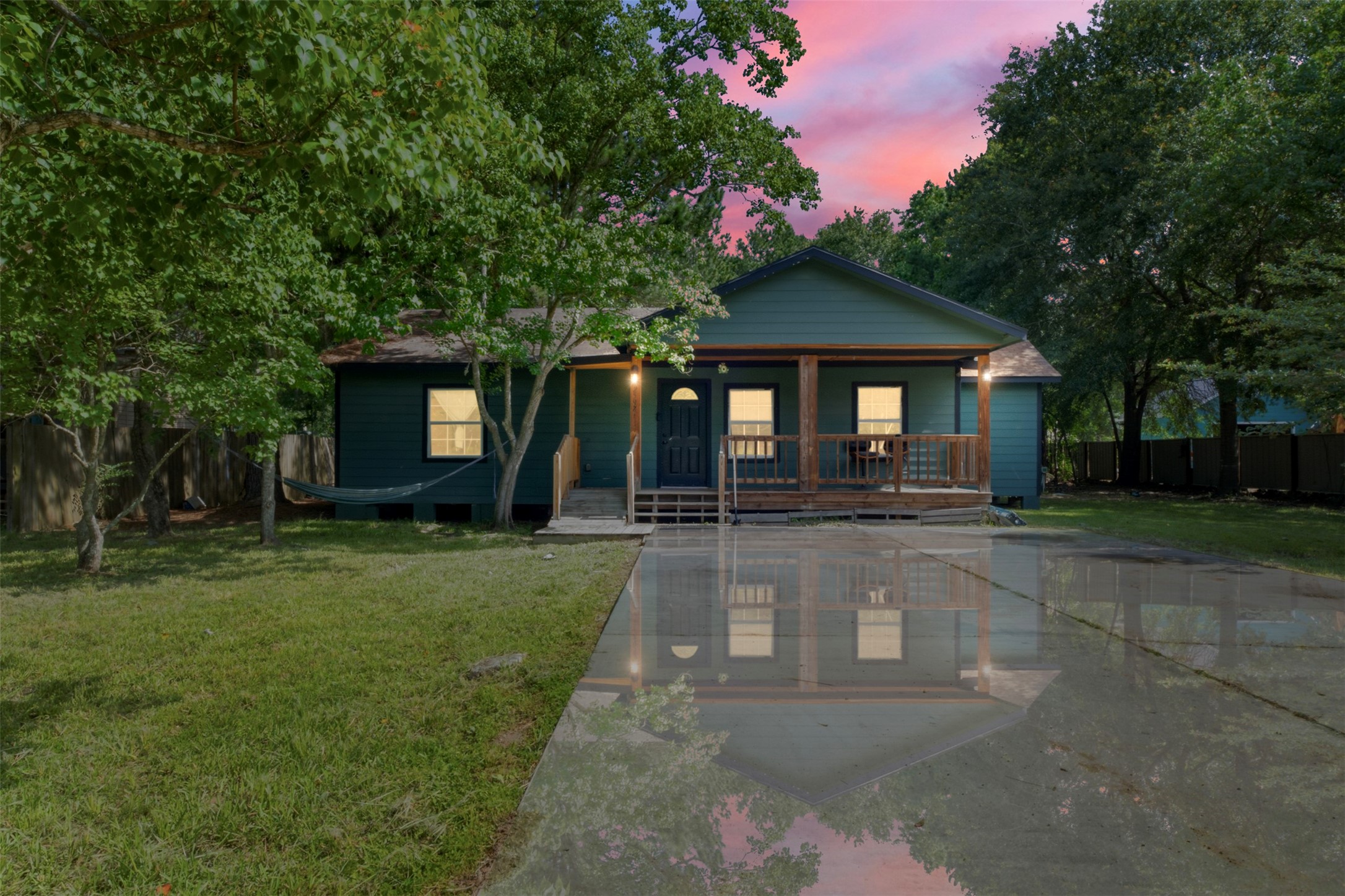 25921 Essex Property Photo 1