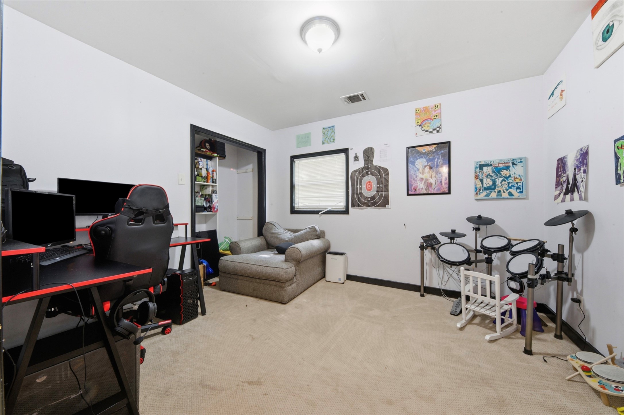 25921 Essex Property Photo 14