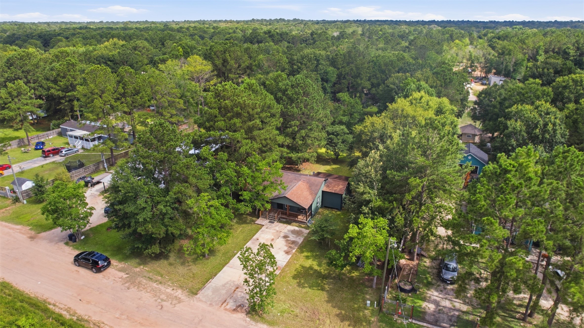 25921 Essex Property Photo 20
