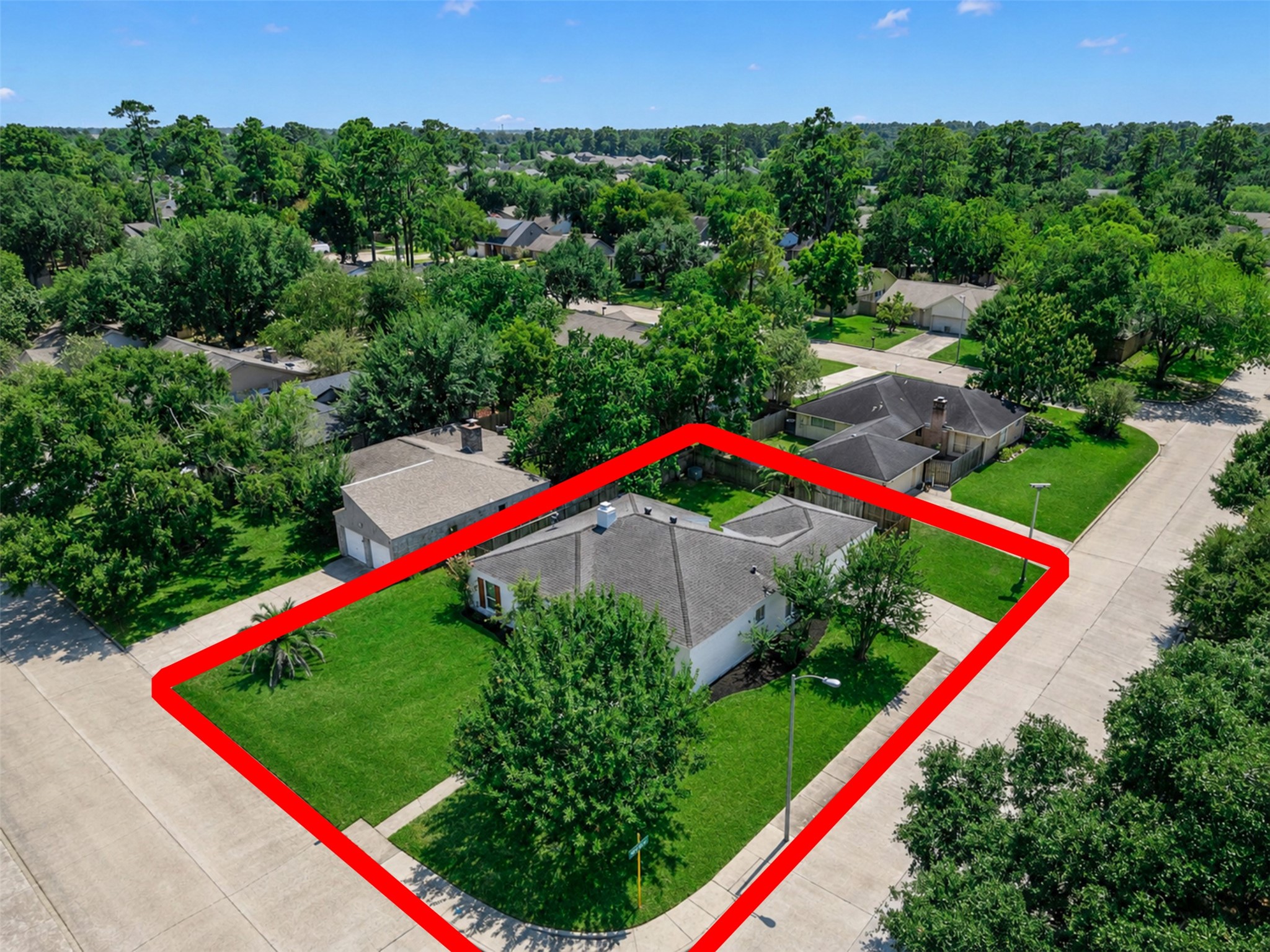 22939 Spring Willow Drive Property Photo 3