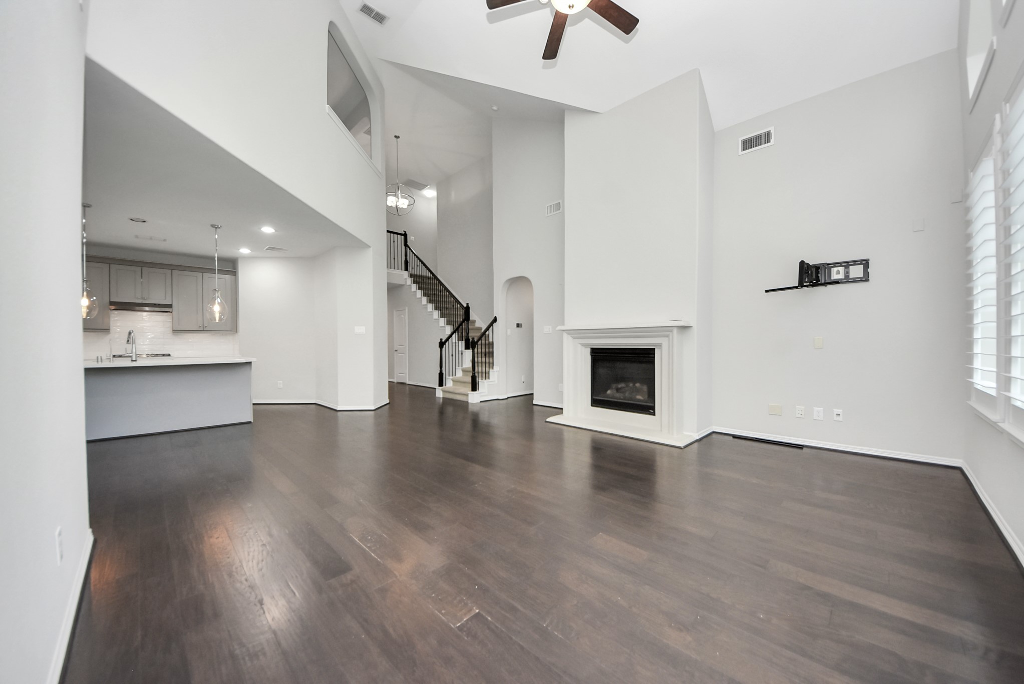 10139 Deerpark Drive Property Photo 6