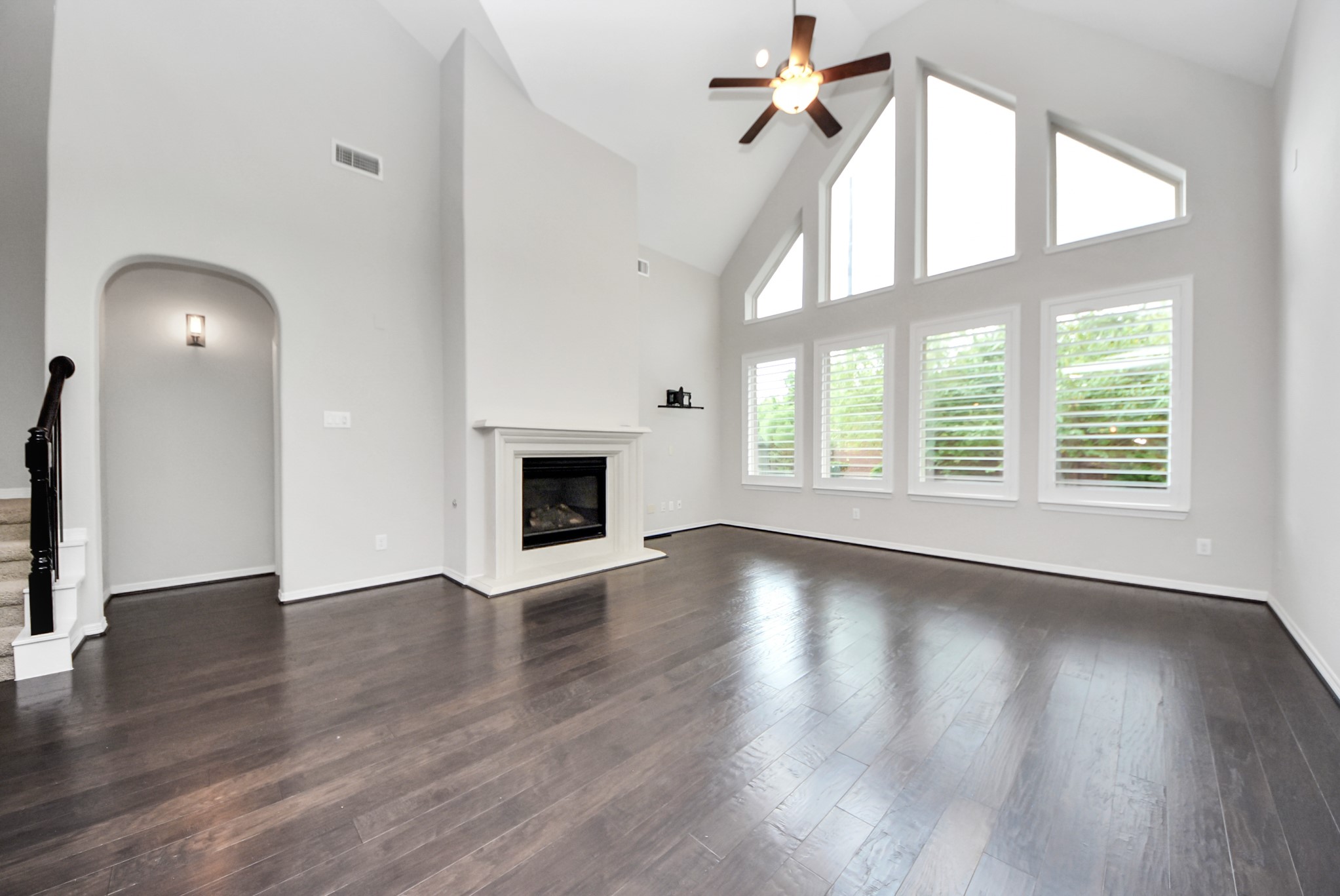 10139 Deerpark Drive Property Photo 7