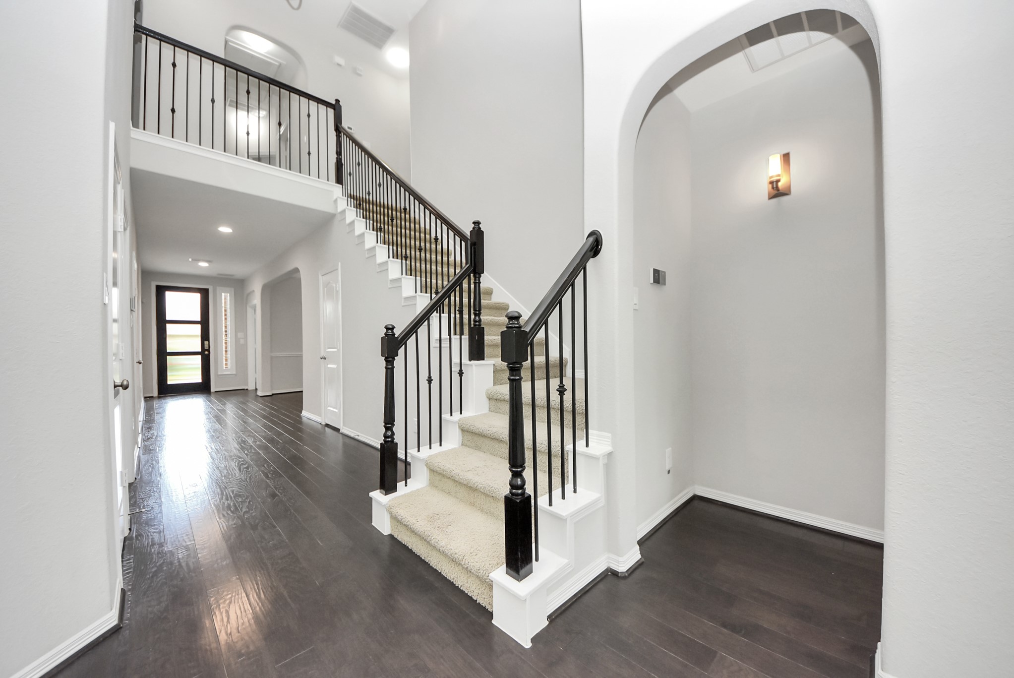 10139 Deerpark Drive Property Photo 10
