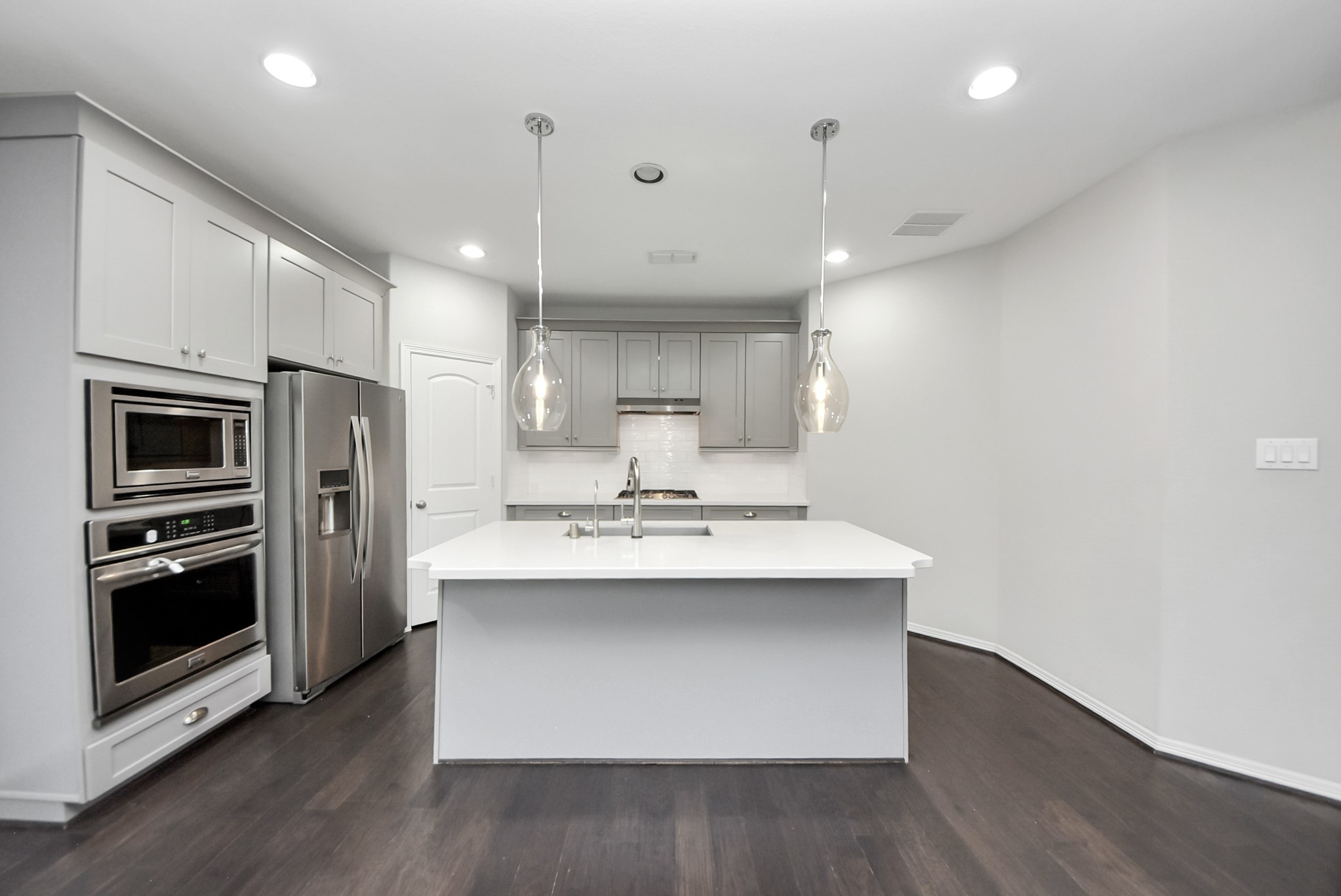 10139 Deerpark Drive Property Photo 14