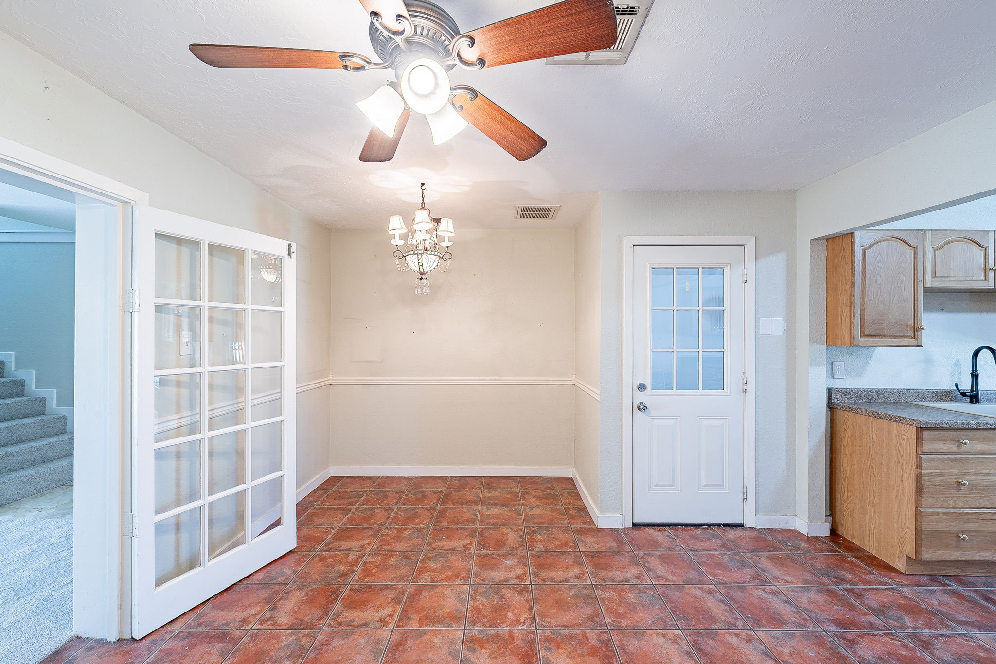 707 Terryhollow Street Property Photo 6