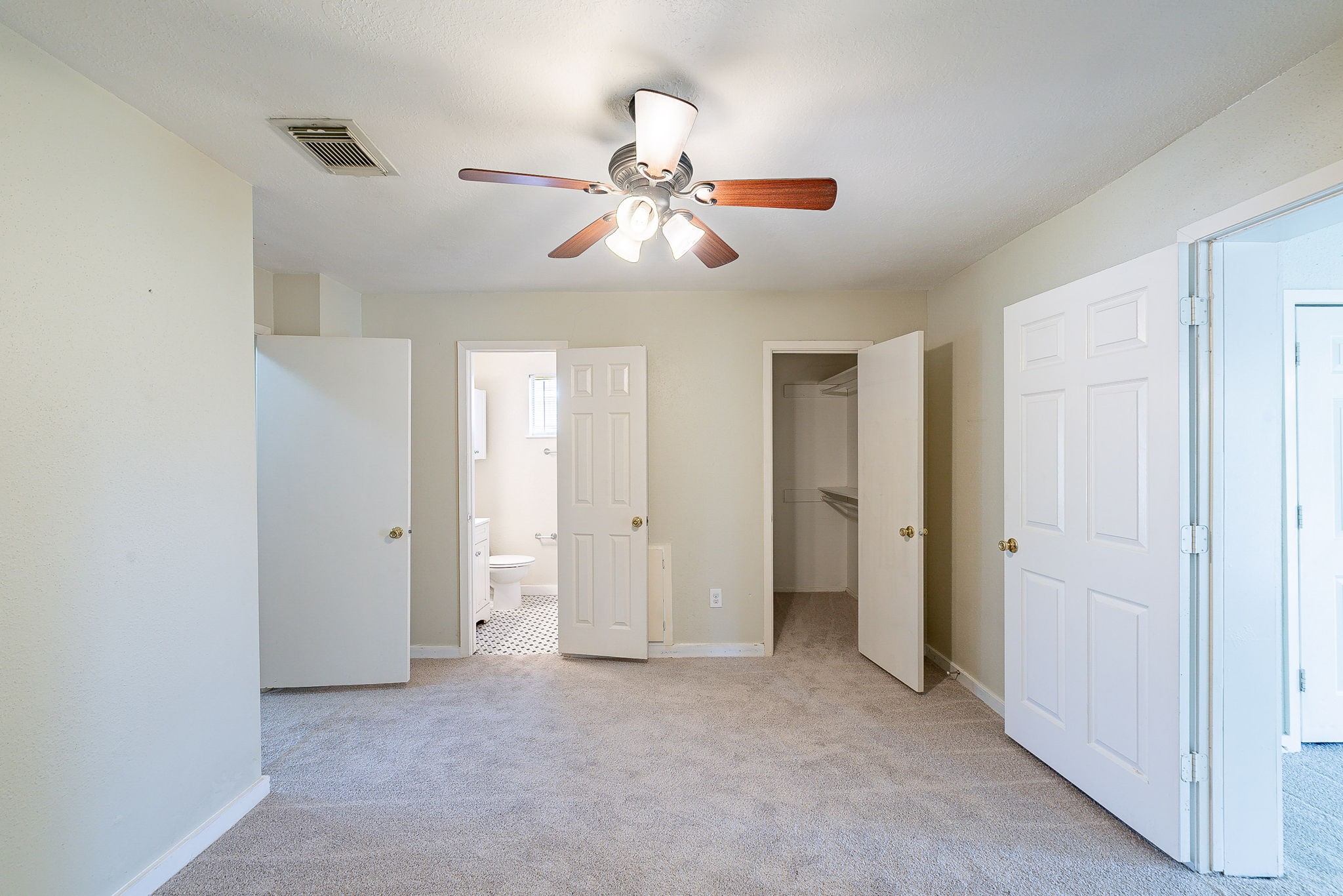 707 Terryhollow Street Property Photo 10