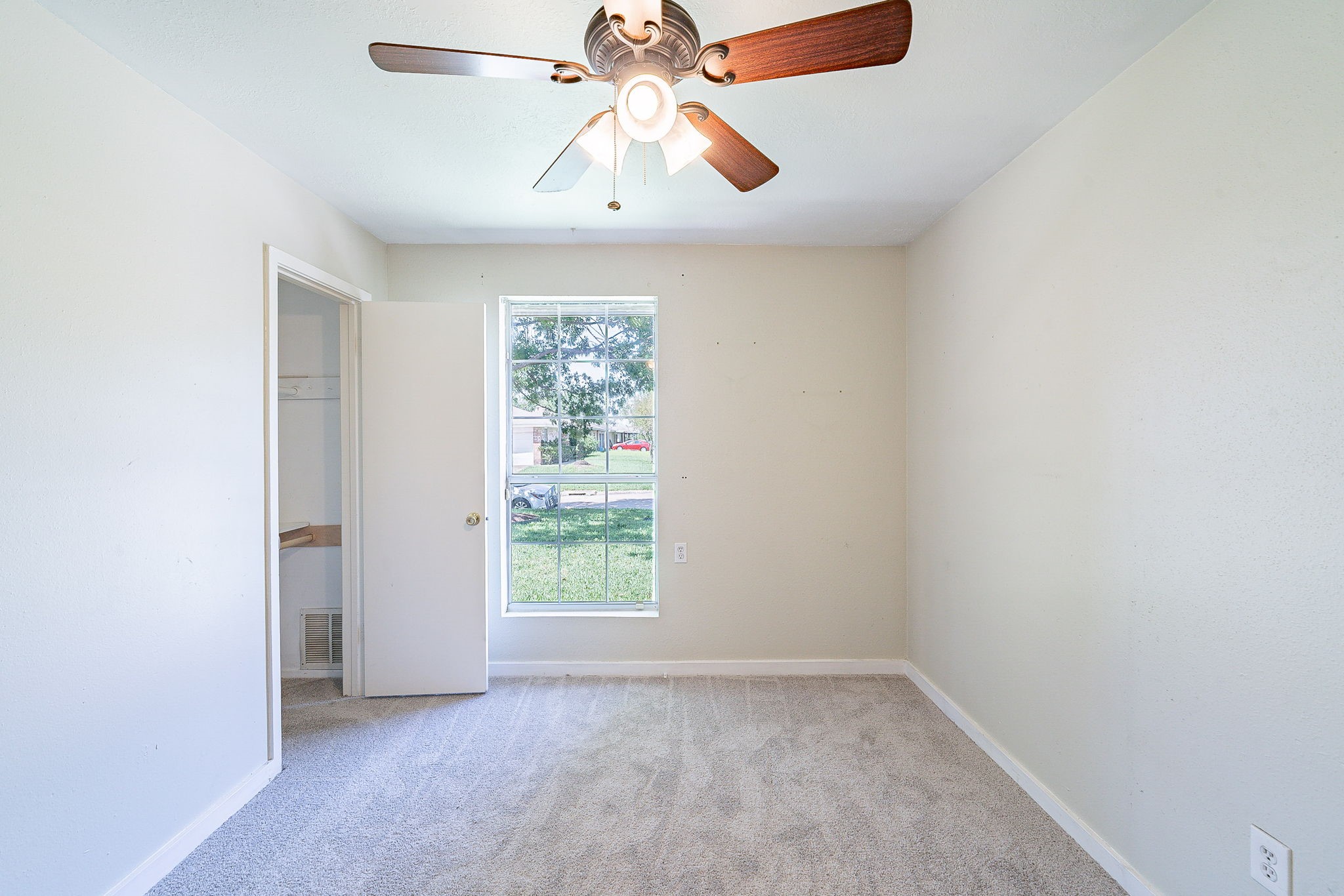 707 Terryhollow Street Property Photo 15