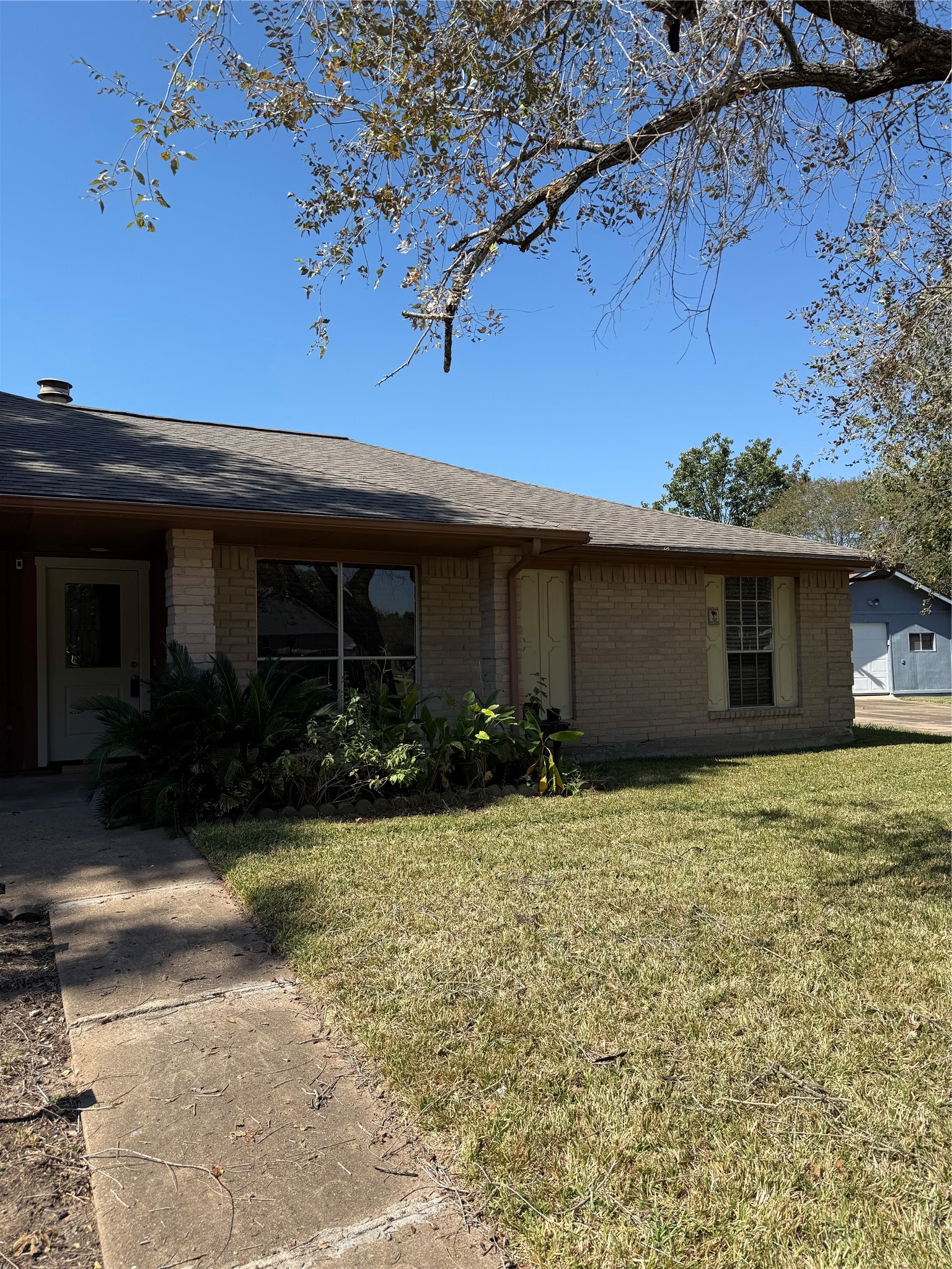 3846 Old Post Road Property Photo 1