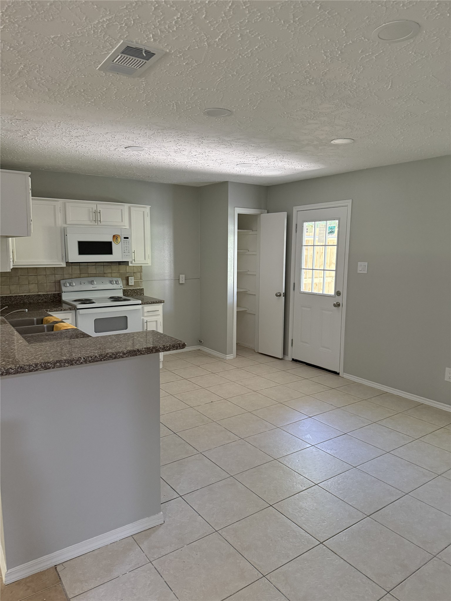 3846 Old Post Road Property Photo 9