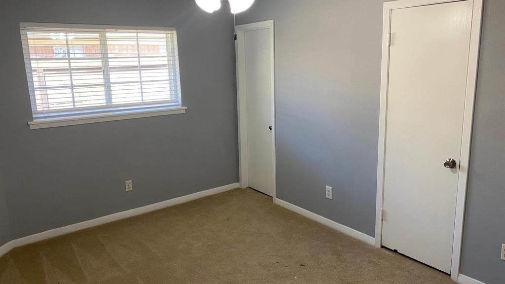 11206 Waxwing Street Property Photo 9