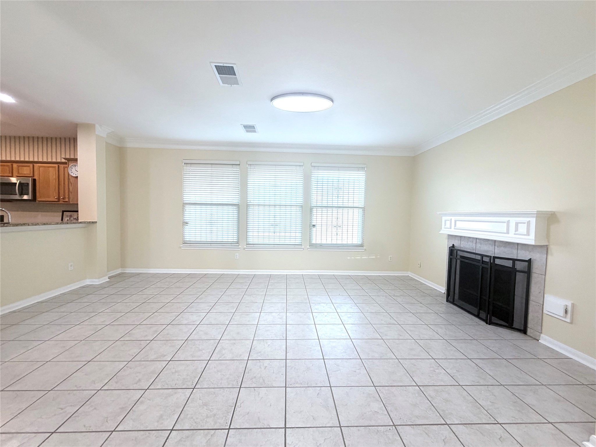 12211 Meadow Crest Court Property Photo 6