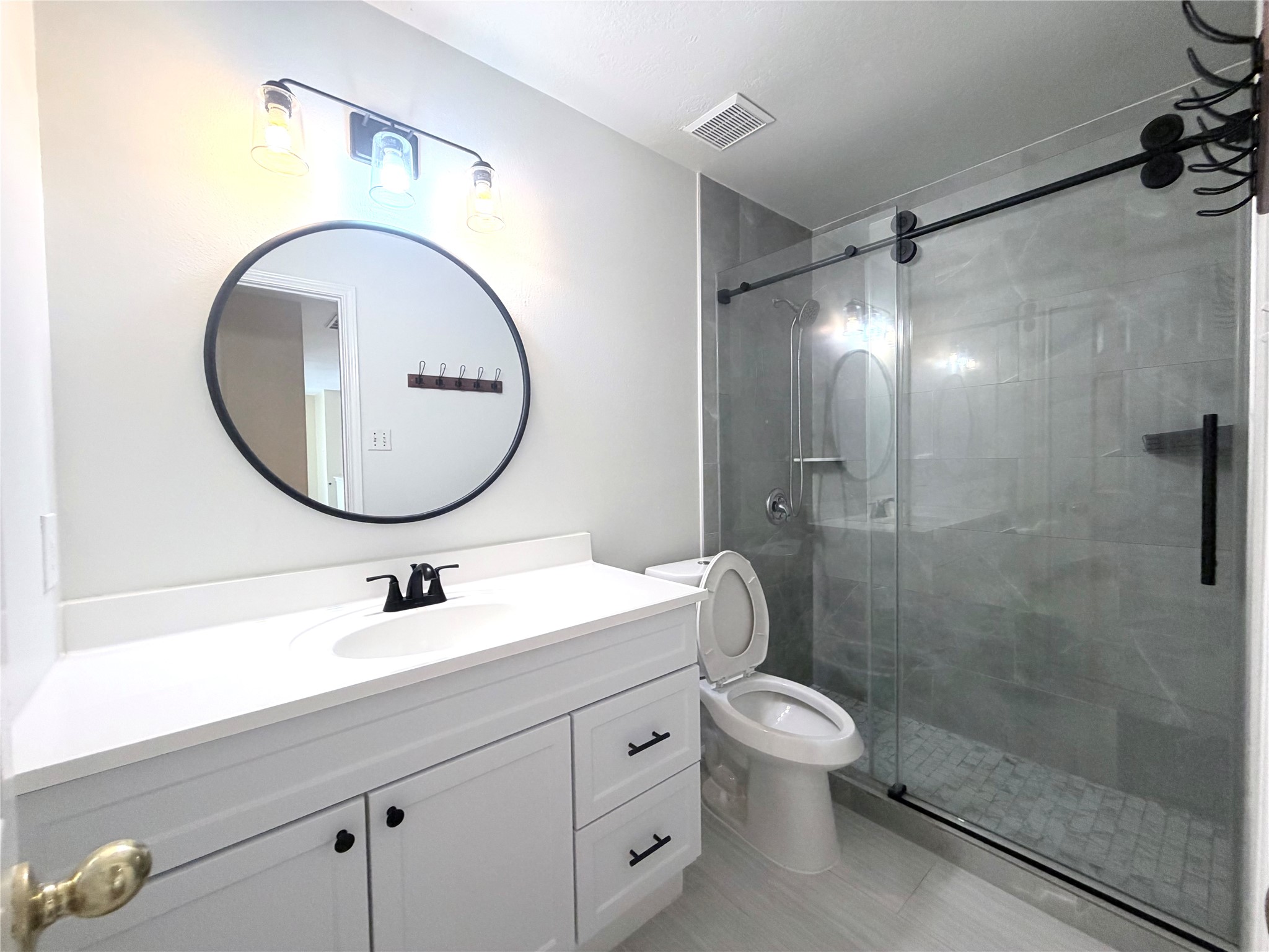 12211 Meadow Crest Court Property Photo 13