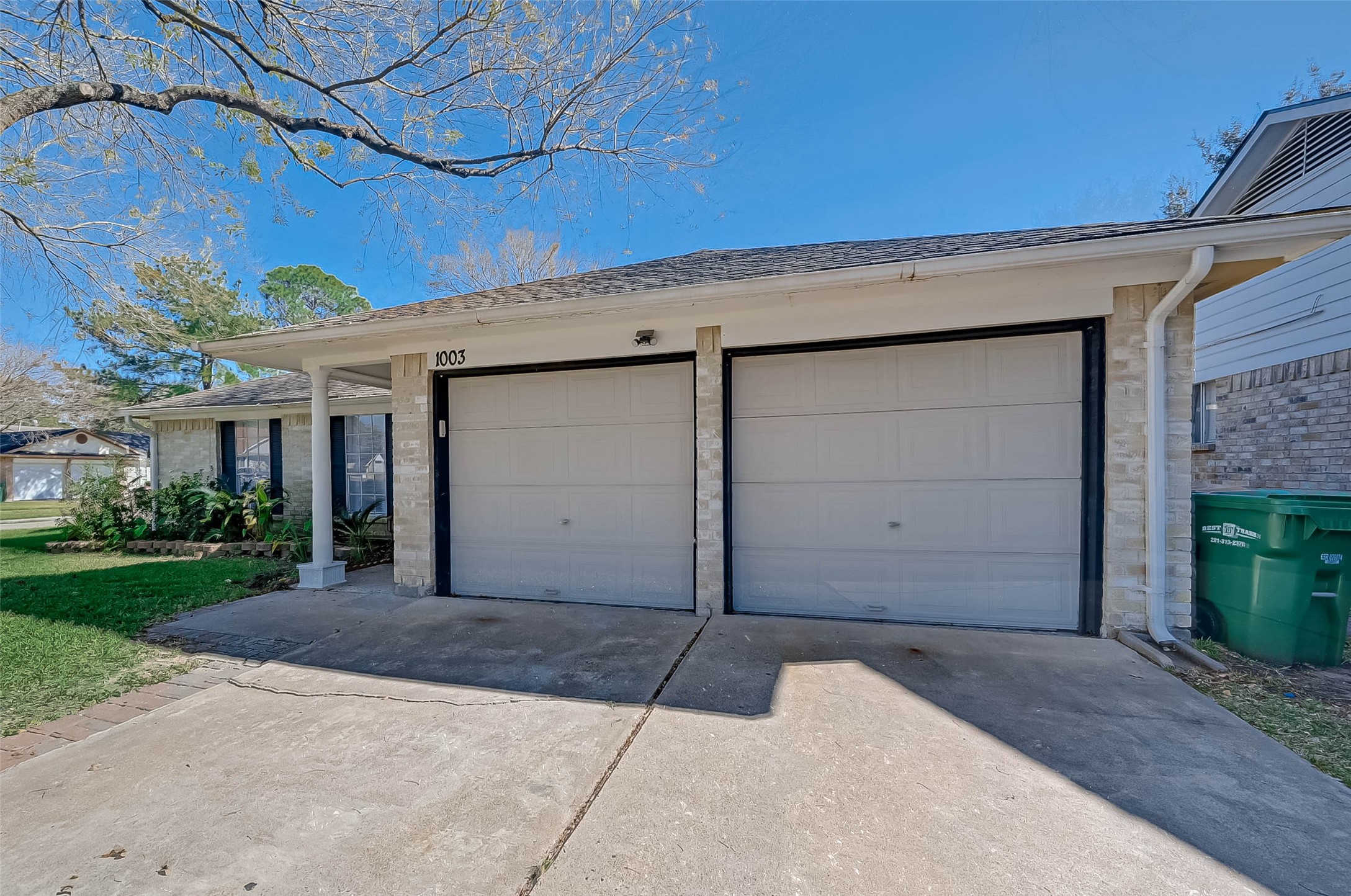 1003 Shadow Mountain Drive Property Photo 2