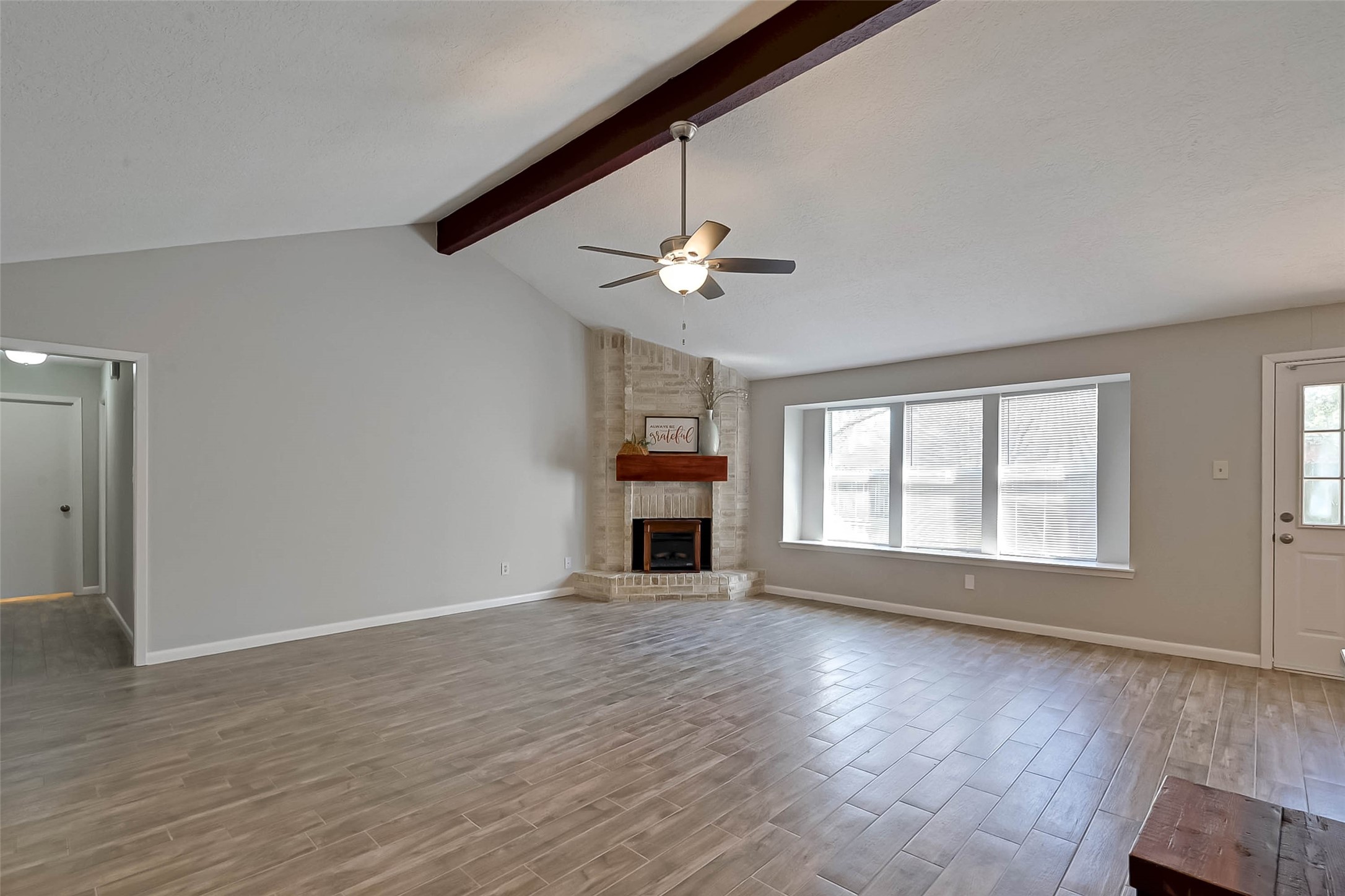1003 Shadow Mountain Drive Property Photo 6