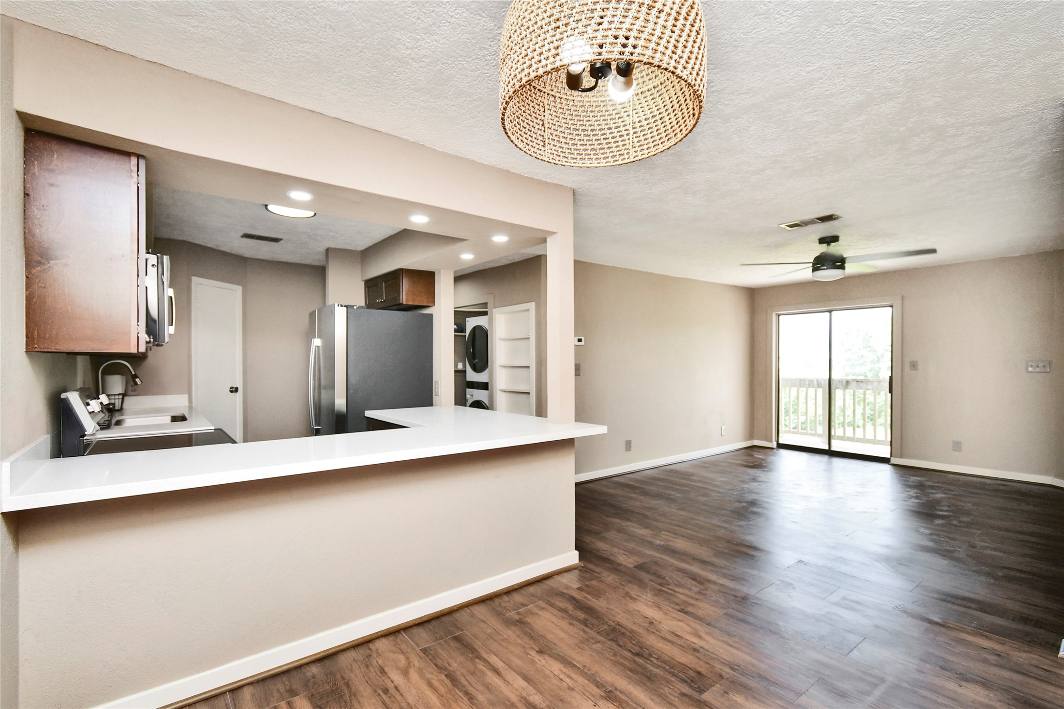 2501 Gulf Freeway 14a Property Photo 1