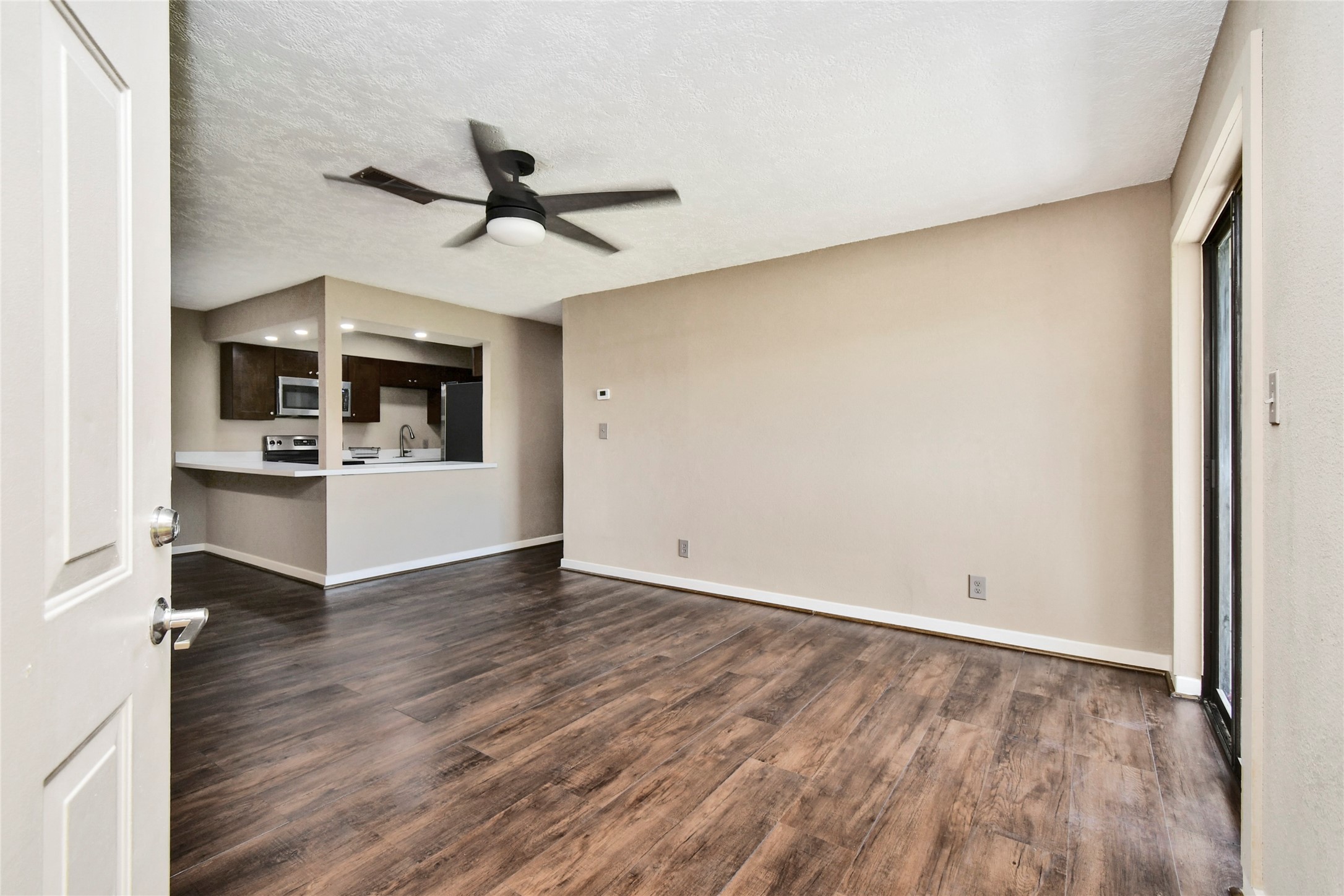 2501 Gulf Freeway 14a Property Photo 2