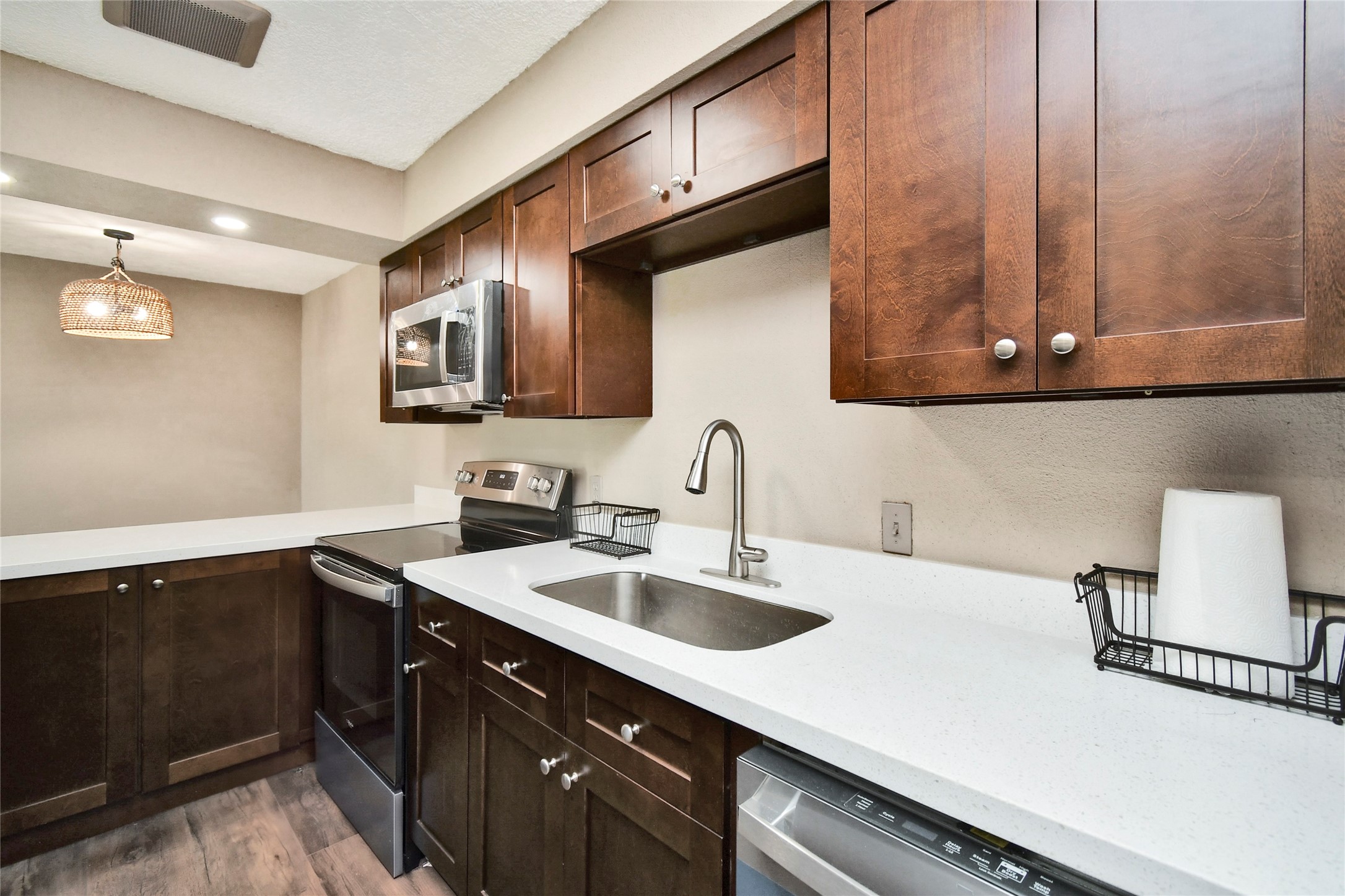 2501 Gulf Freeway 14a Property Photo 10