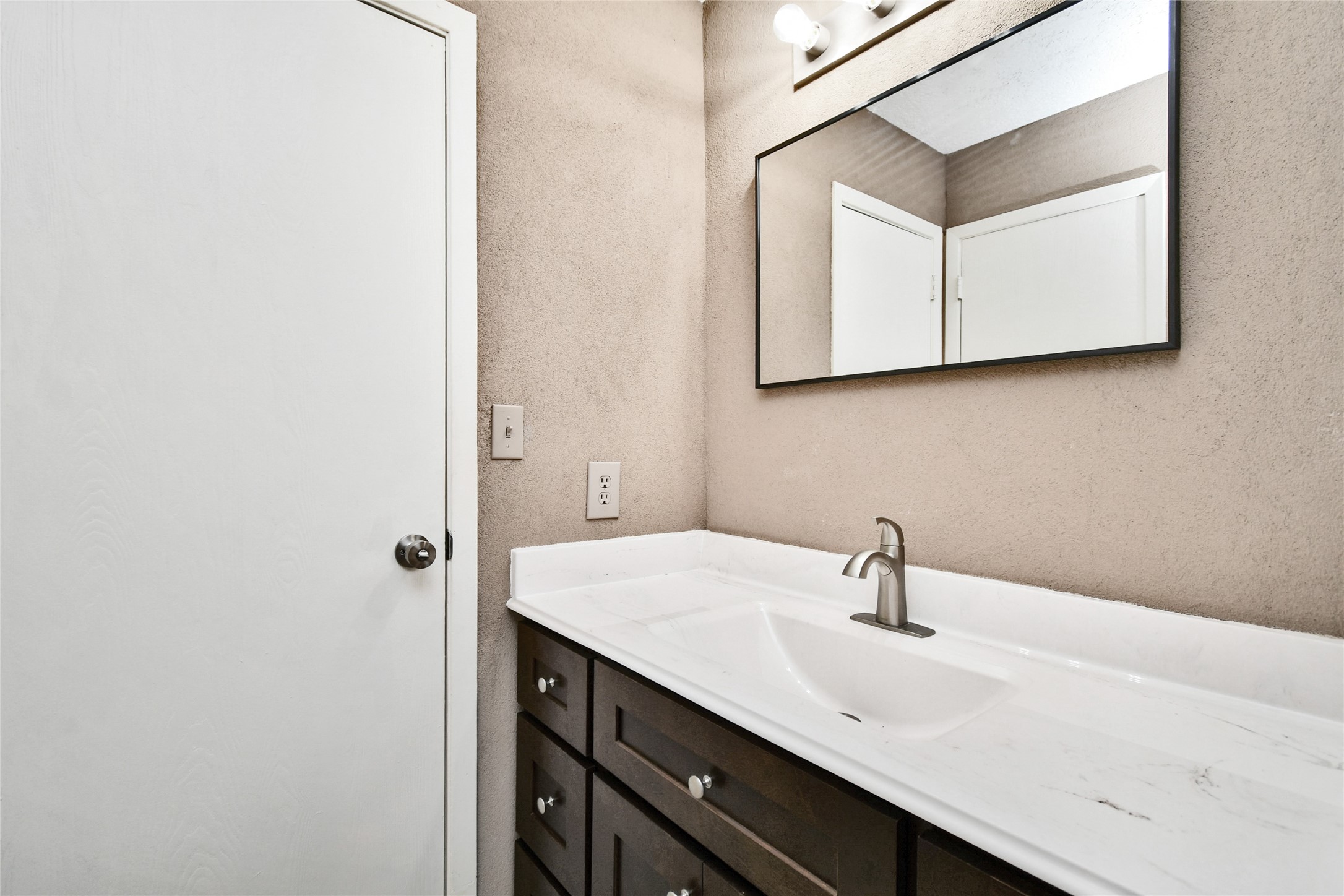 2501 Gulf Freeway 14a Property Photo 18