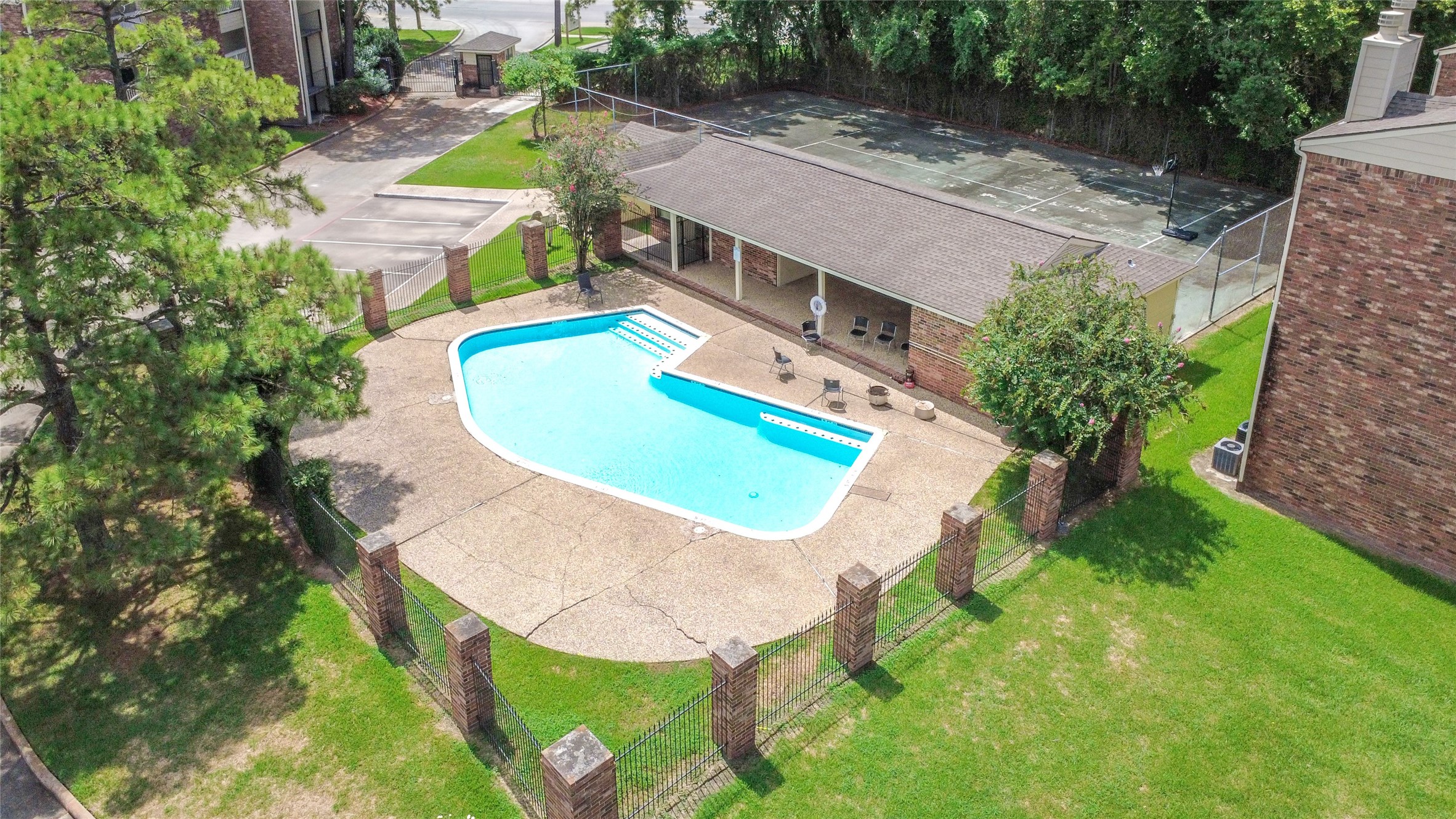 2501 Gulf Freeway 14a Property Photo 30