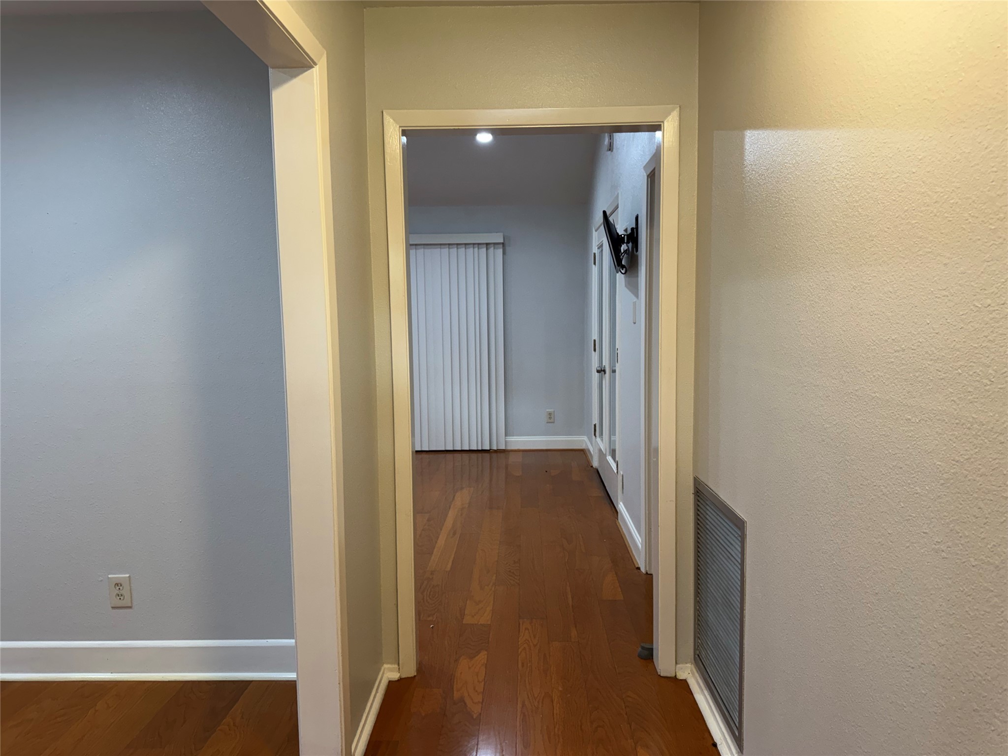 12119 Dunlap Street Property Photo 3