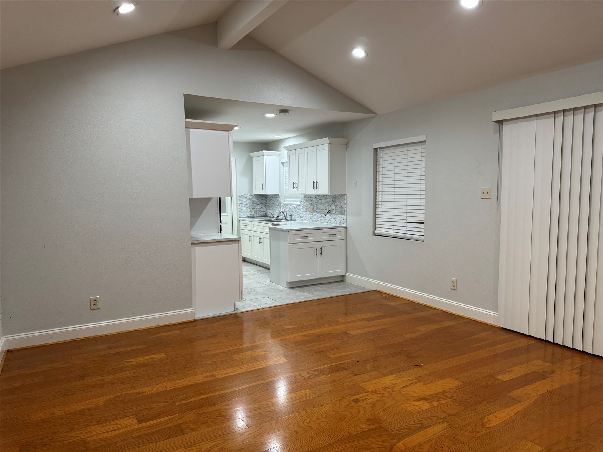 12119 Dunlap Street Property Photo 4