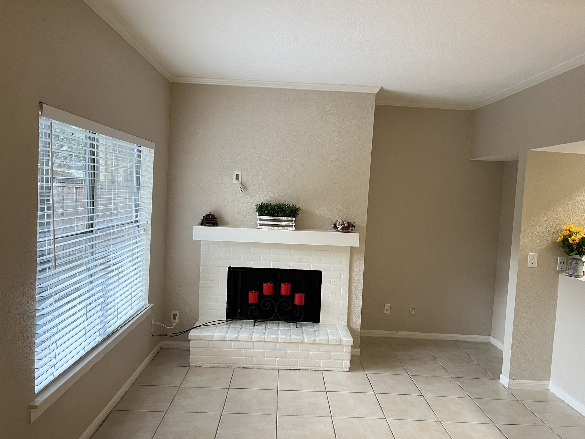 728 Bering Drive 9 Property Photo 3