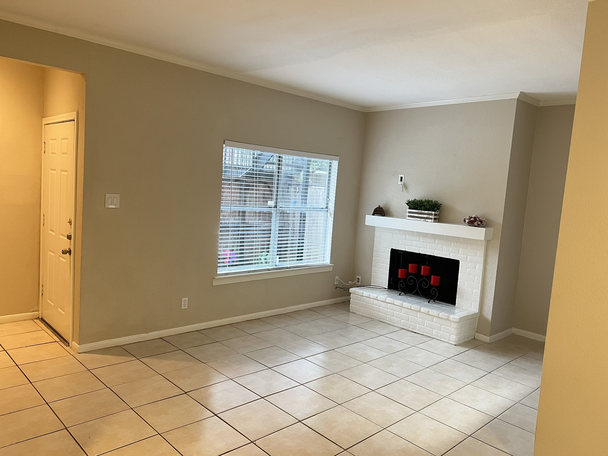 728 Bering Drive 9 Property Photo 4