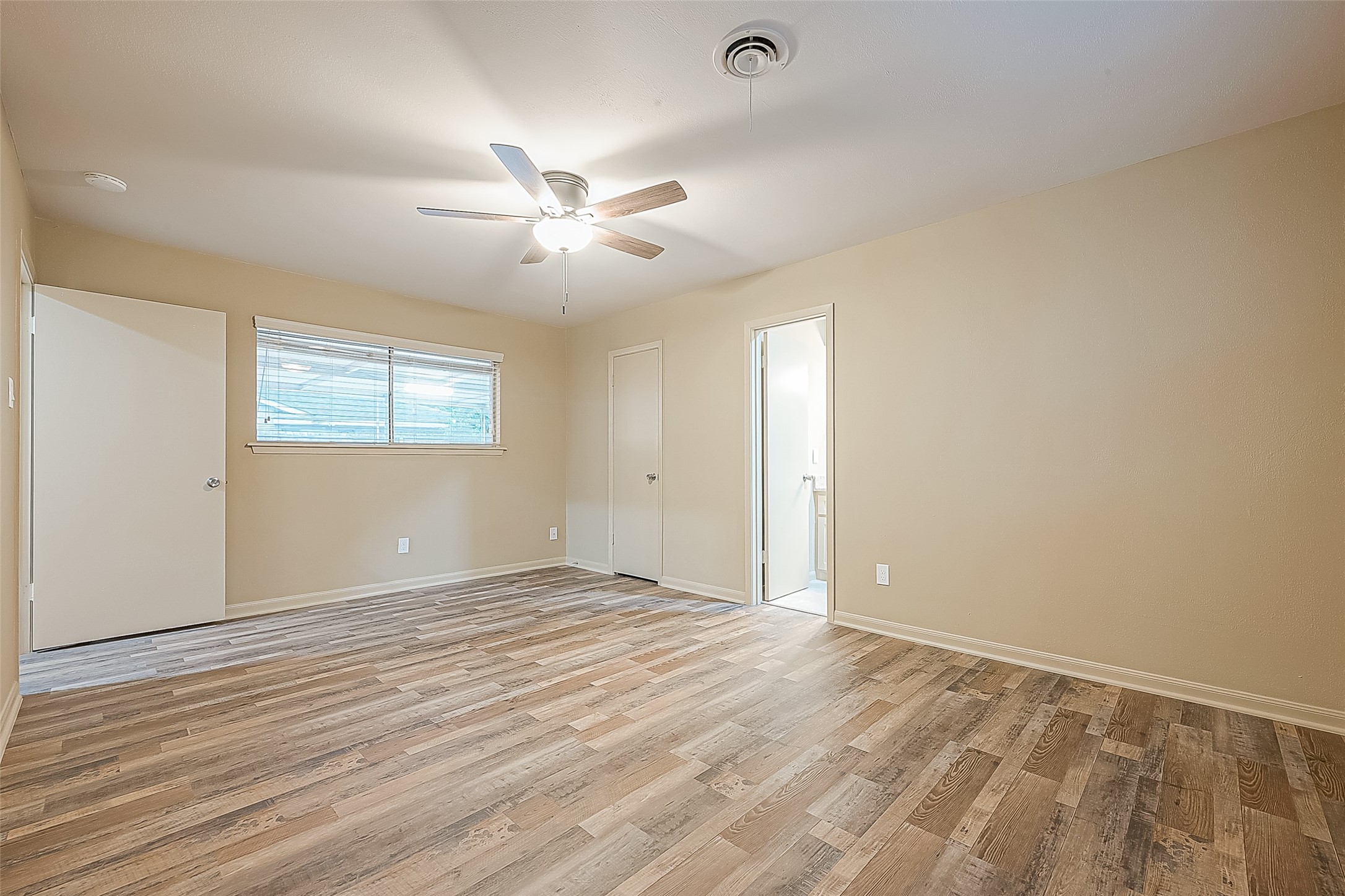 722 Venice Street Property Photo 13
