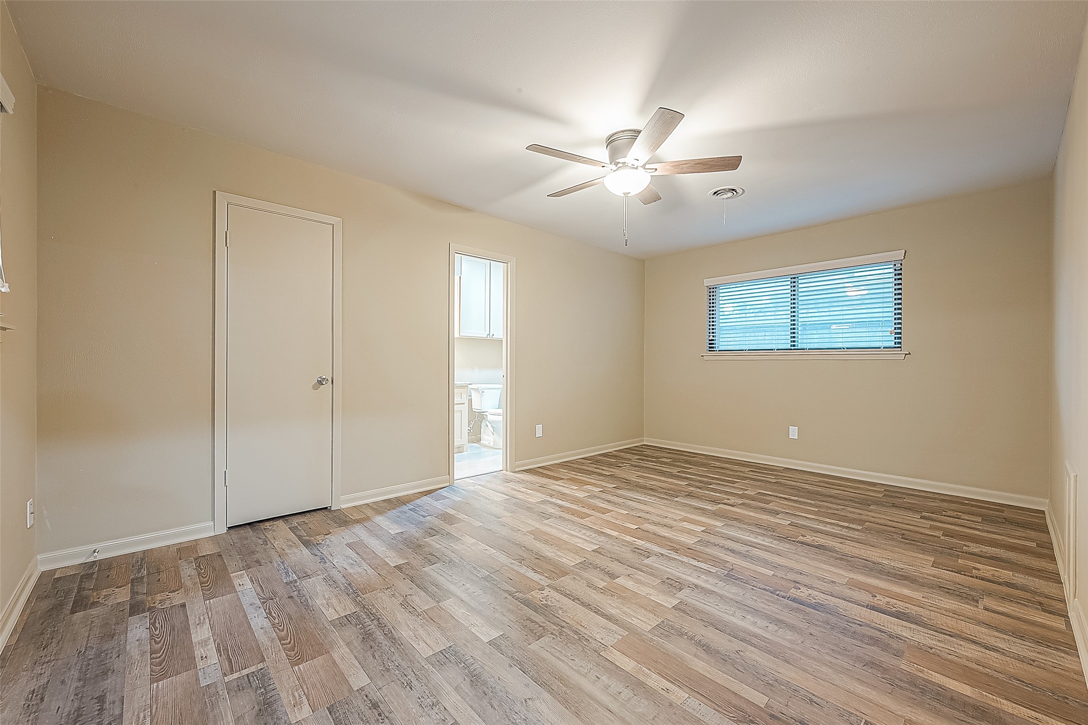 722 Venice Street Property Photo 16