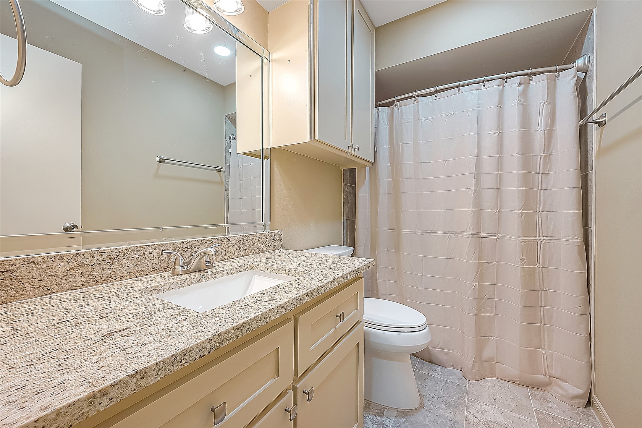 722 Venice Street Property Photo 22
