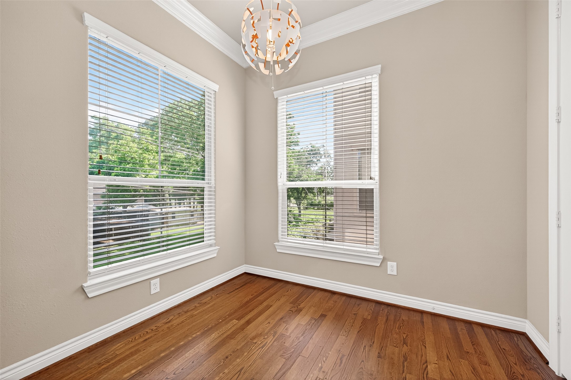 8810 Lakeshore Bend Drive Property Photo 24