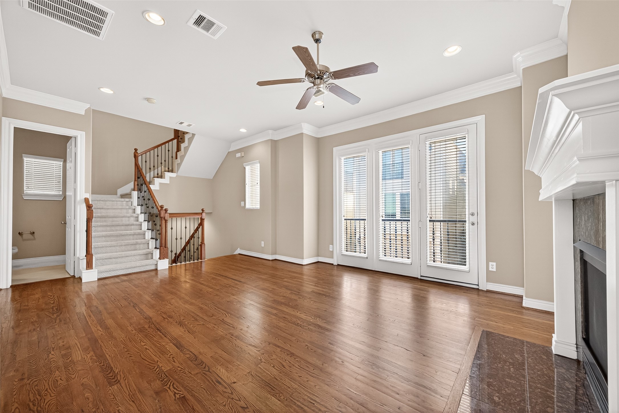 8810 Lakeshore Bend Drive Property Photo 26