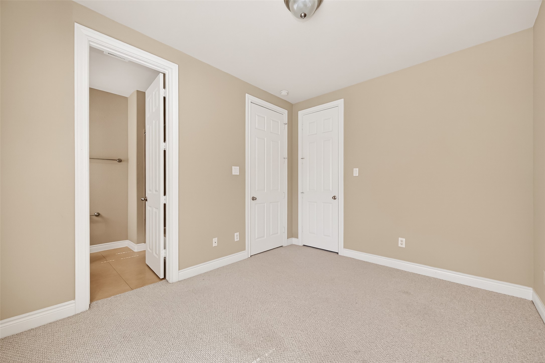 8810 Lakeshore Bend Drive Property Photo 39