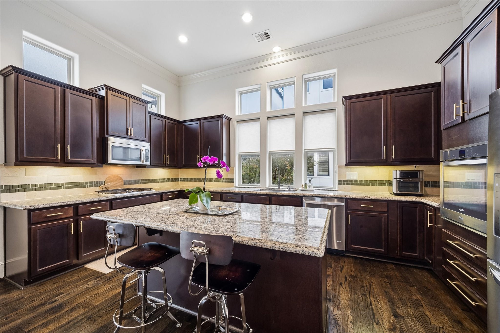 2725 Cohn Garden Property Photo 4