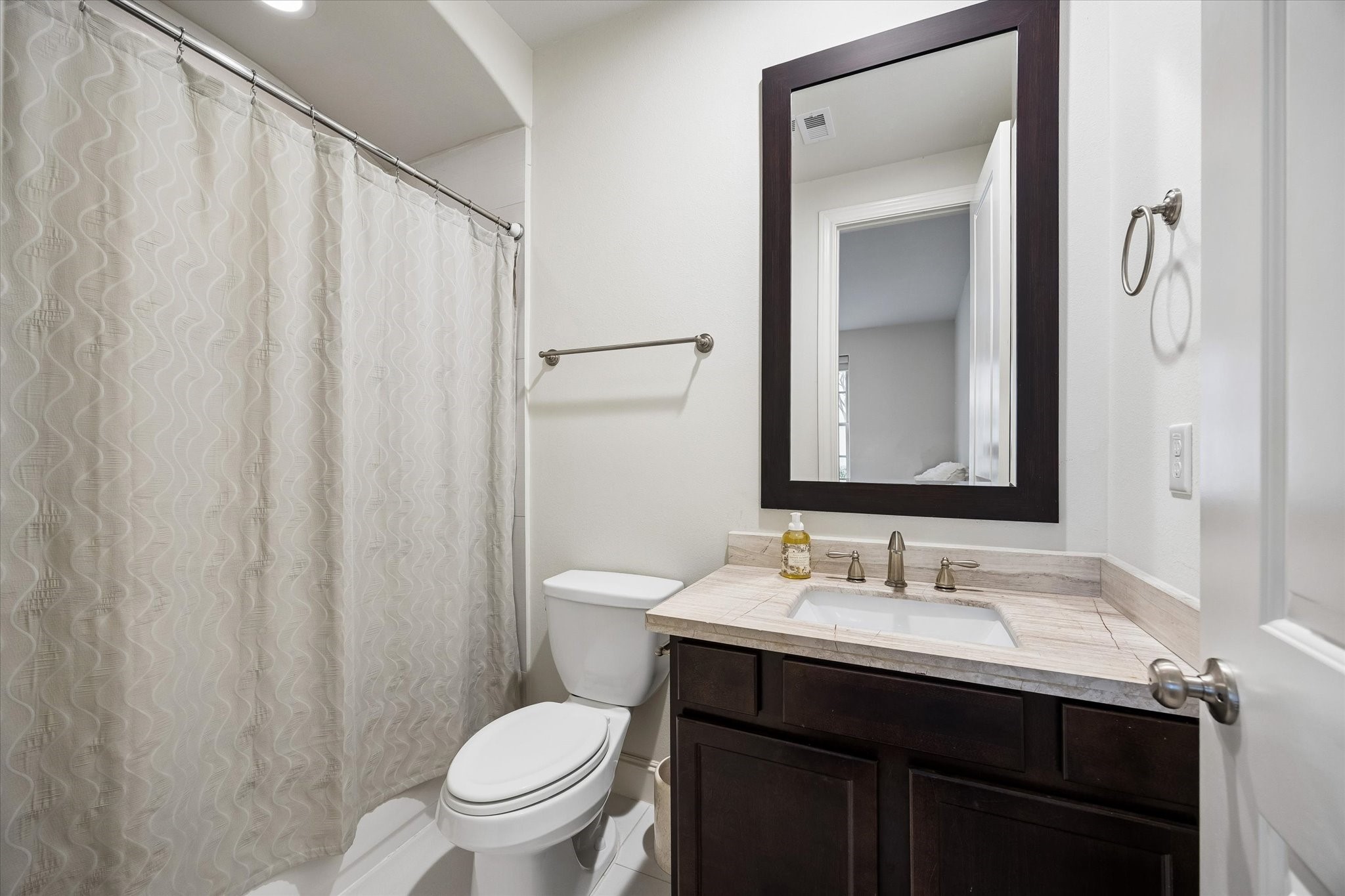 2725 Cohn Garden Property Photo 9