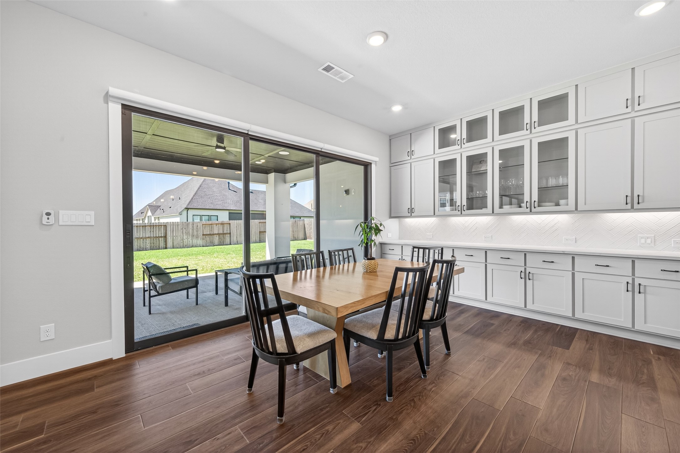 1303 Royal Knoll Lane Property Photo 17