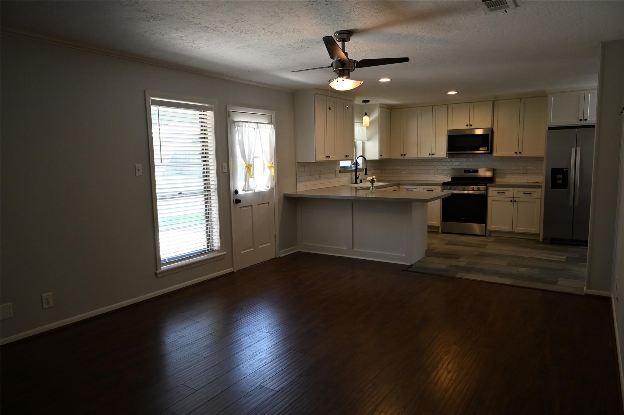 212 Summit Drive Property Photo 7