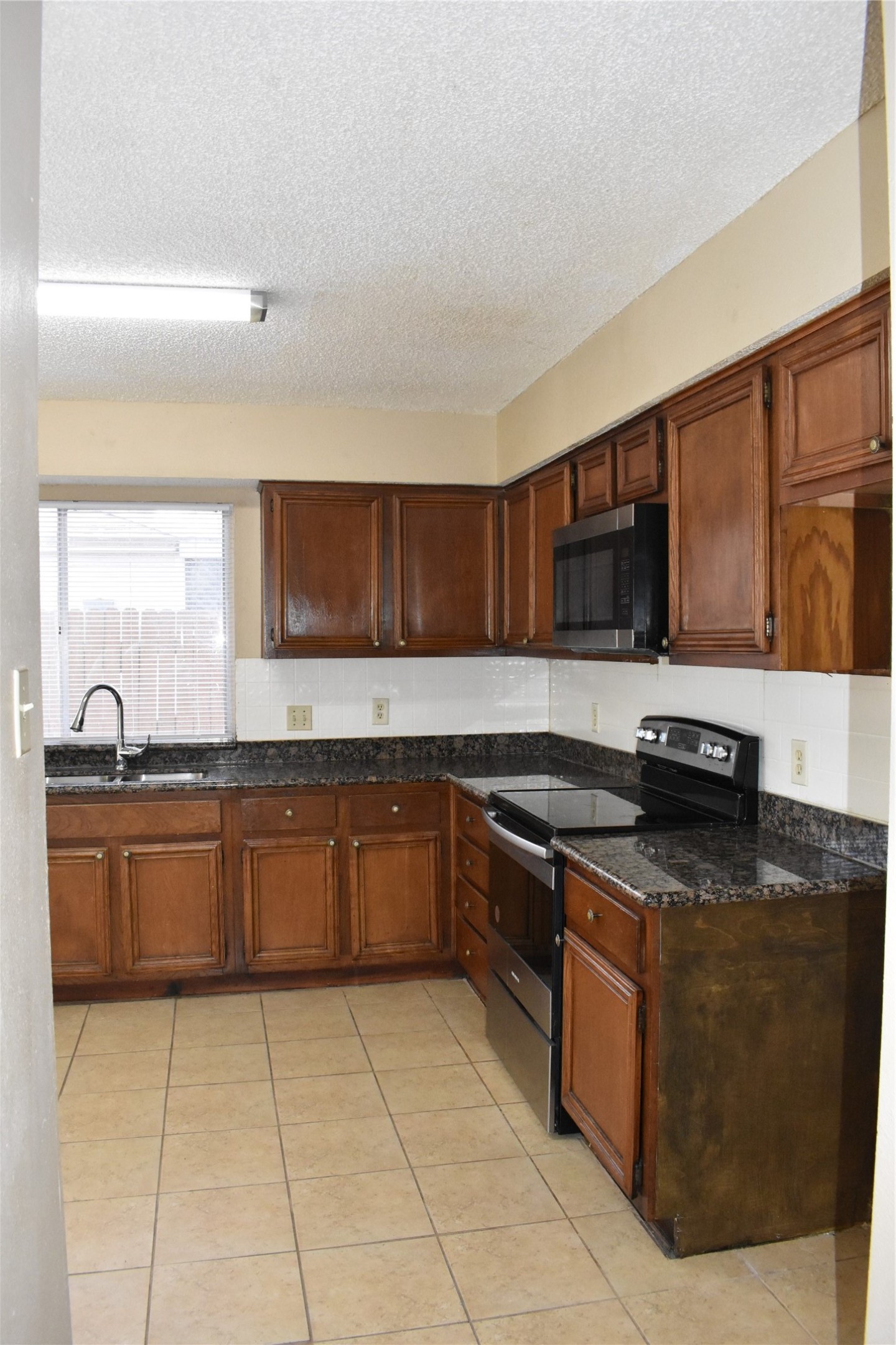 8903 Kalewood Drive Property Photo 13