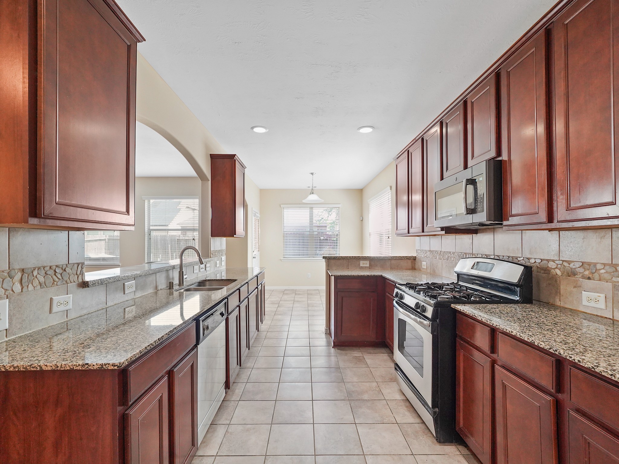 21614 Mid Peak Way Property Photo 8