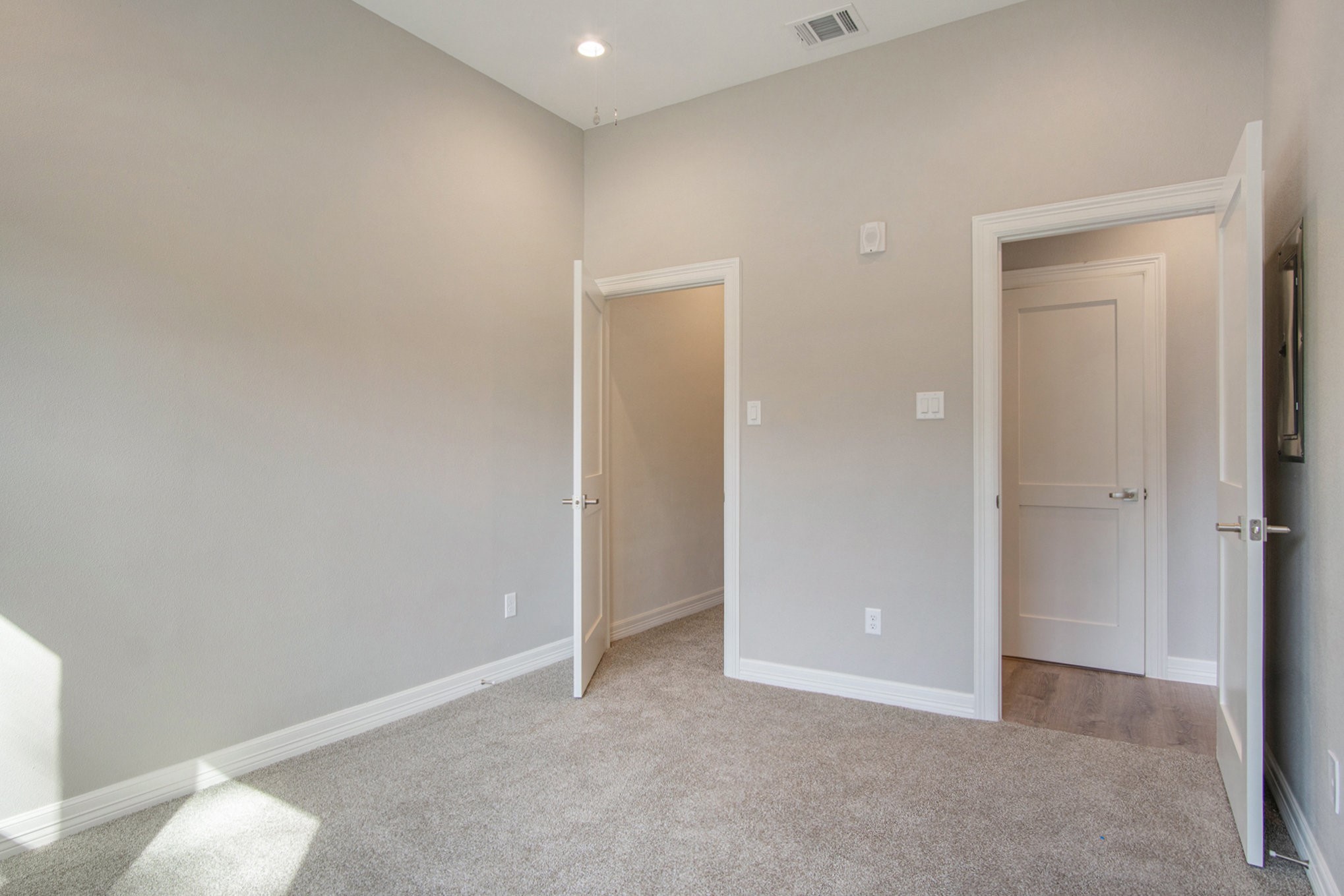 5262 Ella Boulevard 100a Property Photo 13
