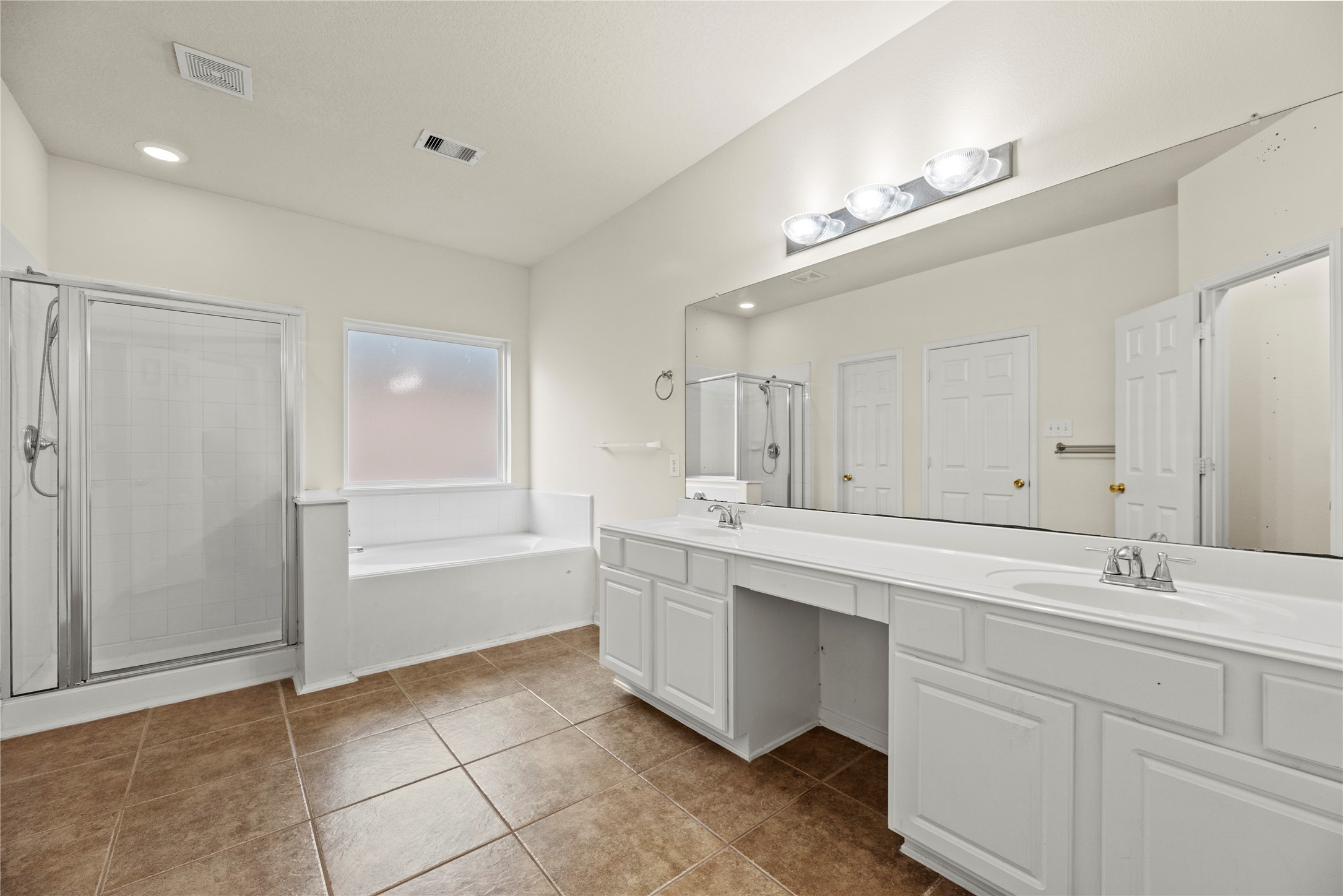 15403 Redbud Dale Court Property Photo 11