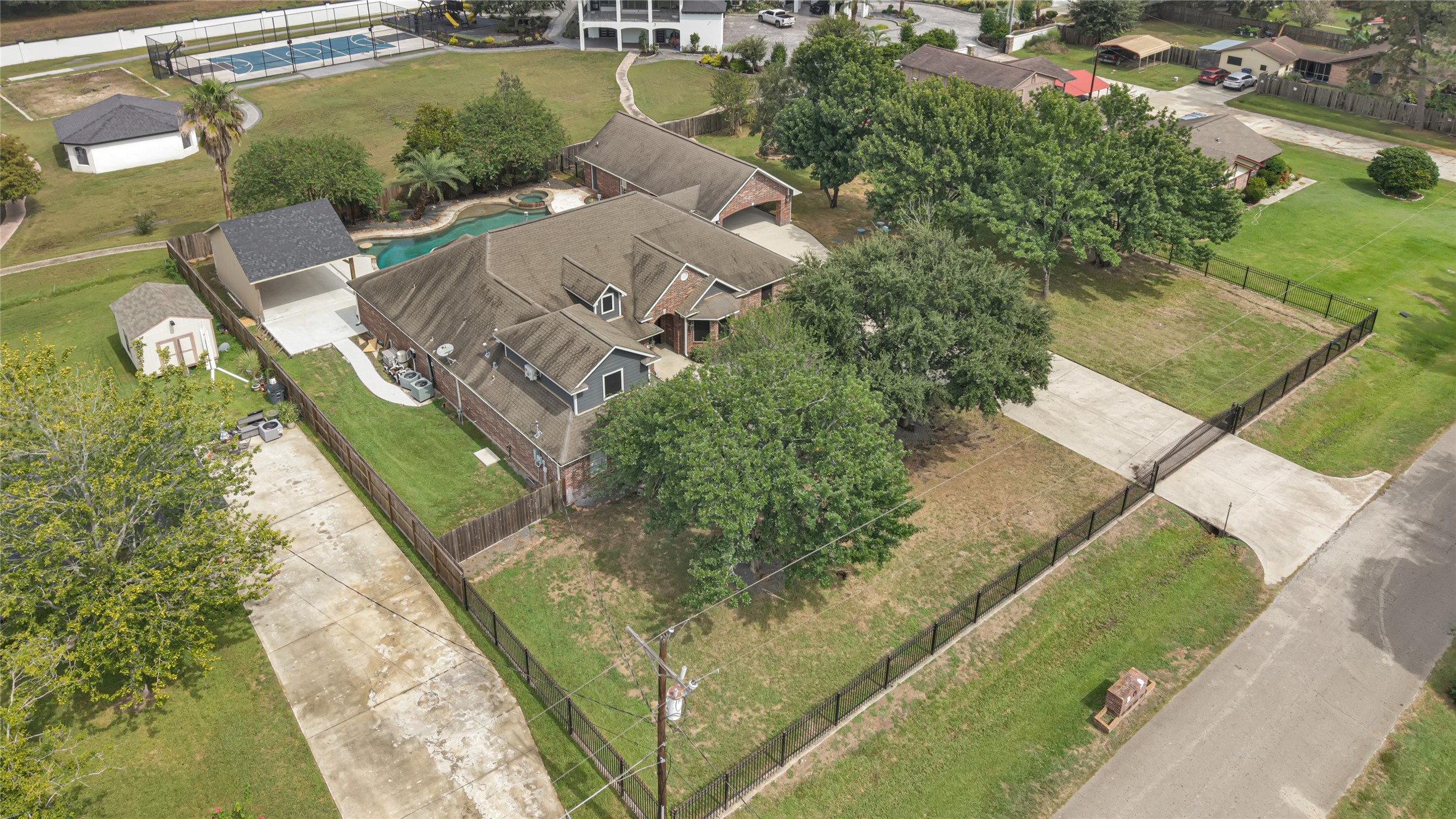 19763 Irenell Dr Property Photo 46