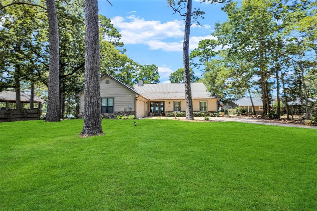 235 Island Drive Property Photo 3