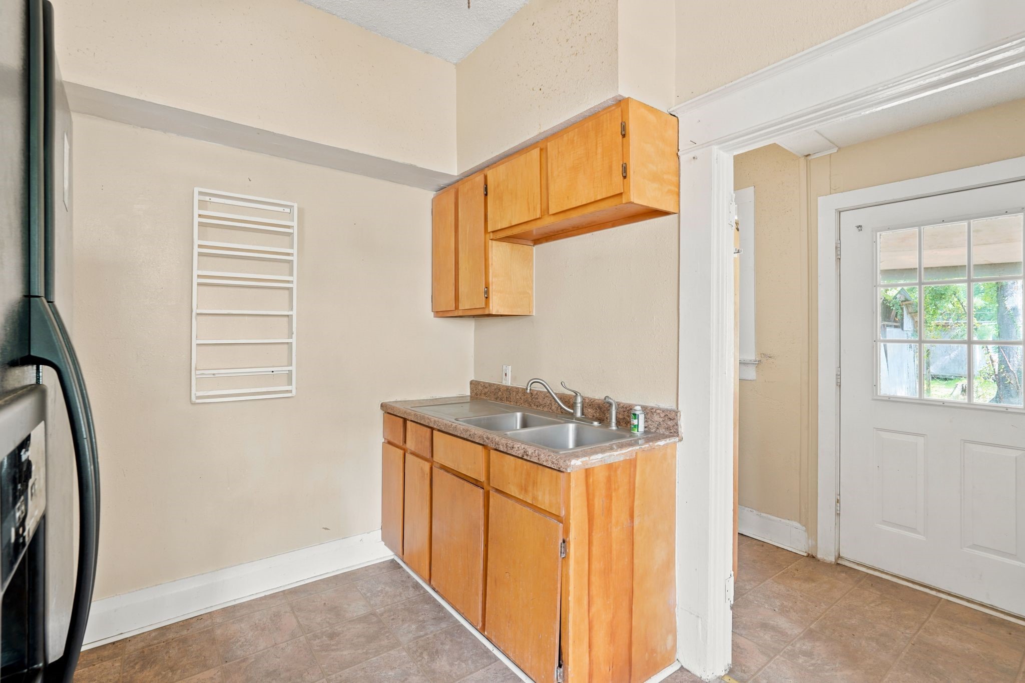 105 League Street Property Photo 11