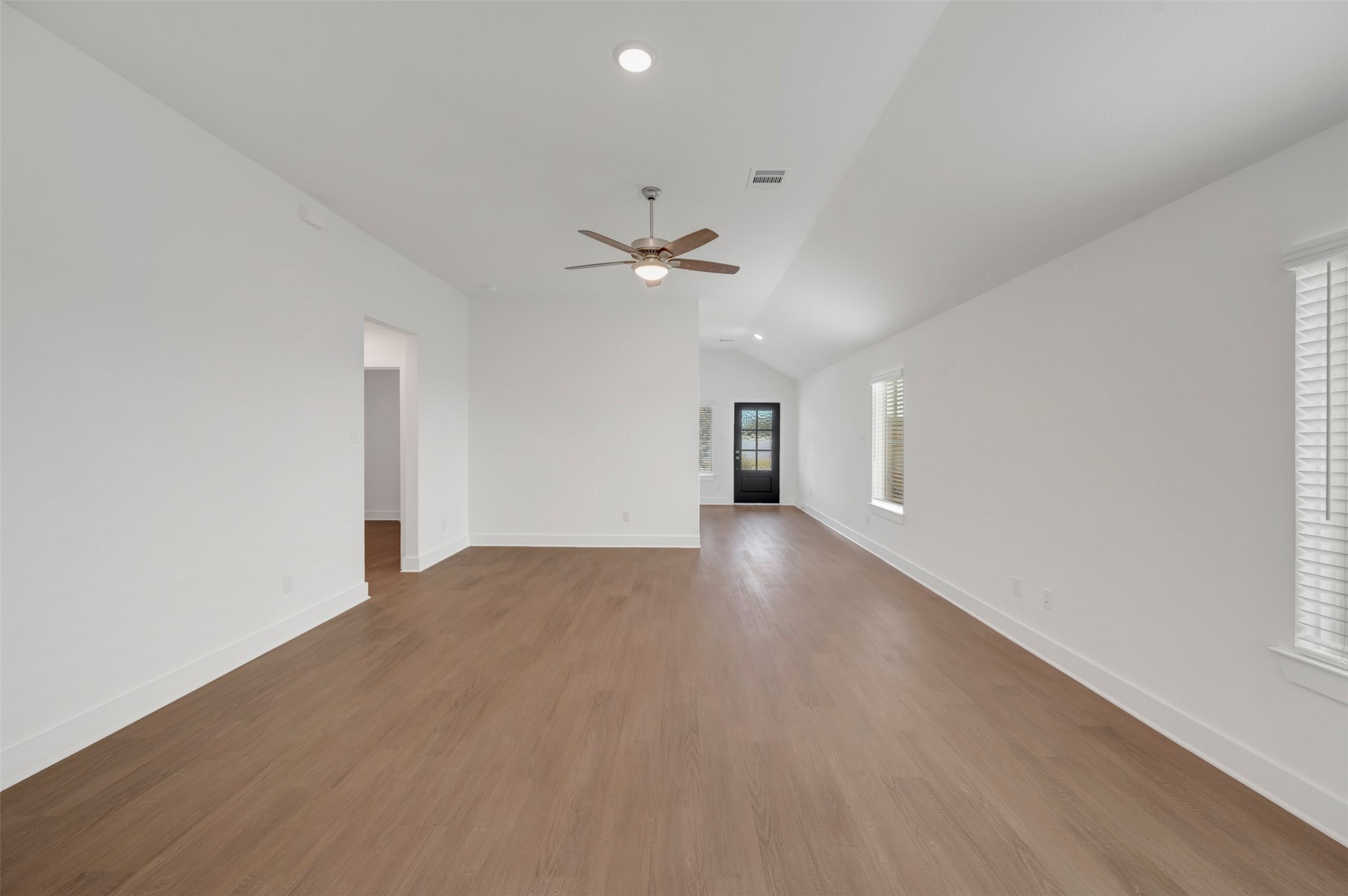 32527 Midsummer Drive Property Photo 5