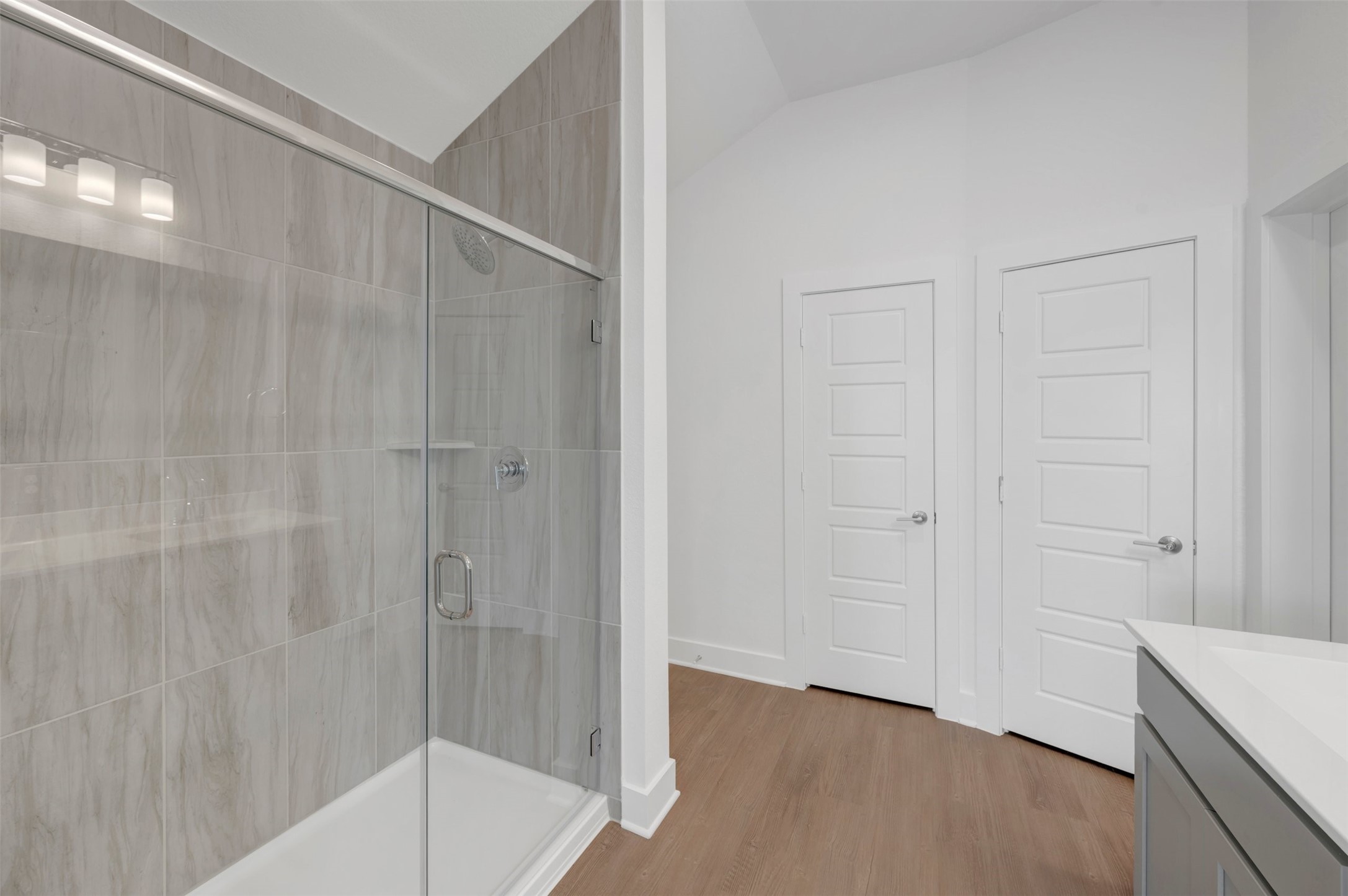 32527 Midsummer Drive Property Photo 12