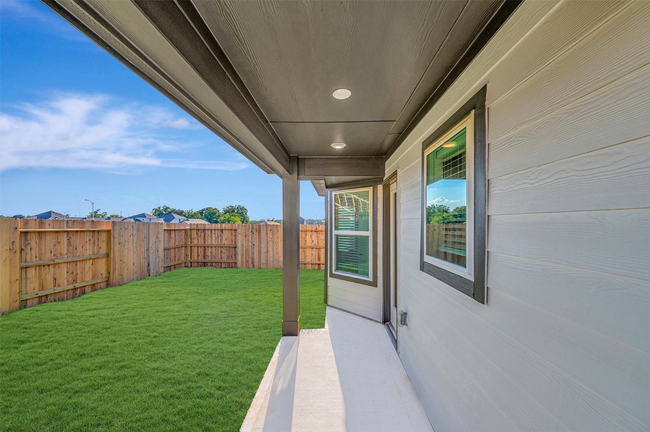 32527 Midsummer Drive Property Photo 21