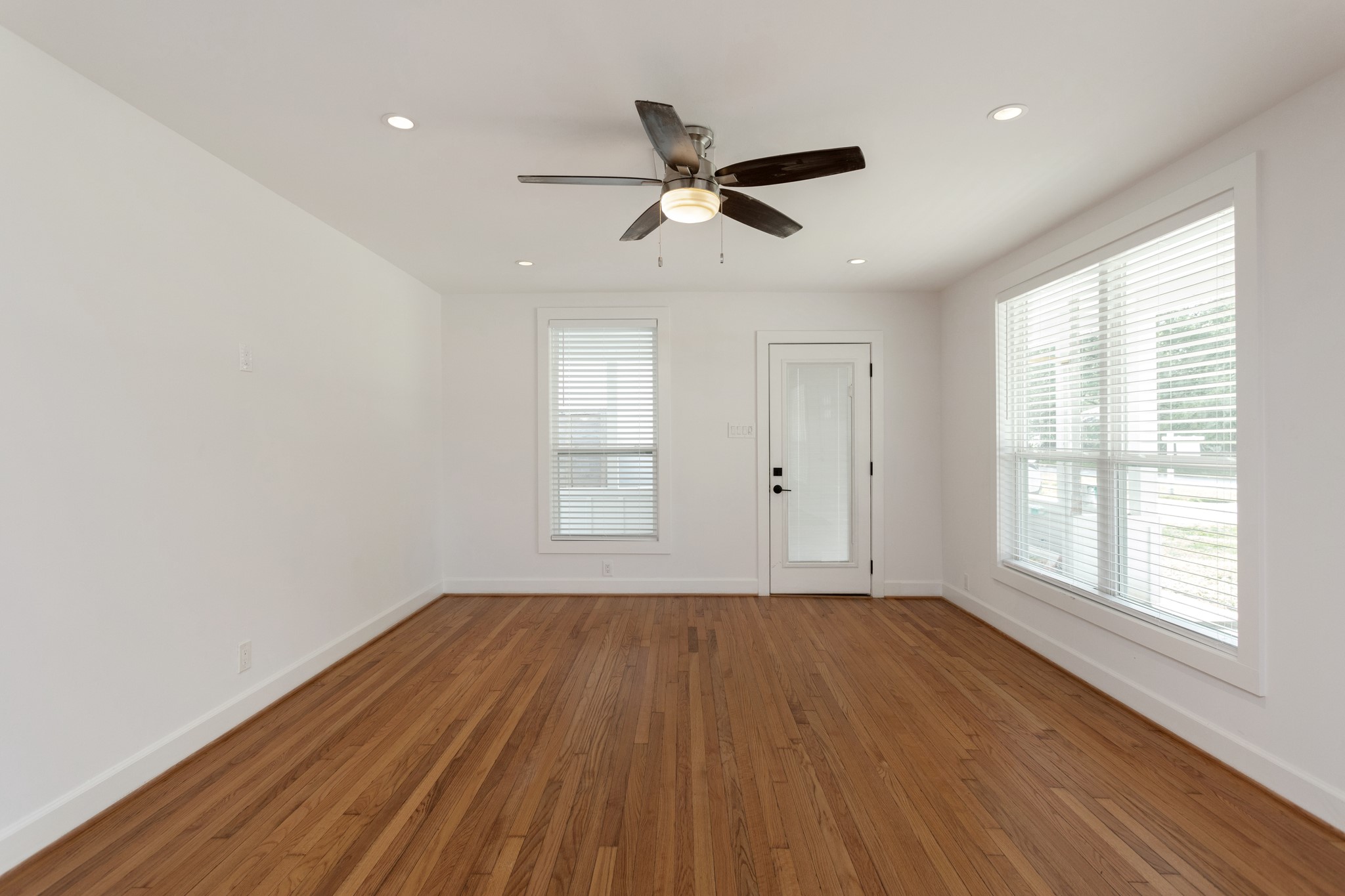 1834 Norcrest Drive Property Photo 9