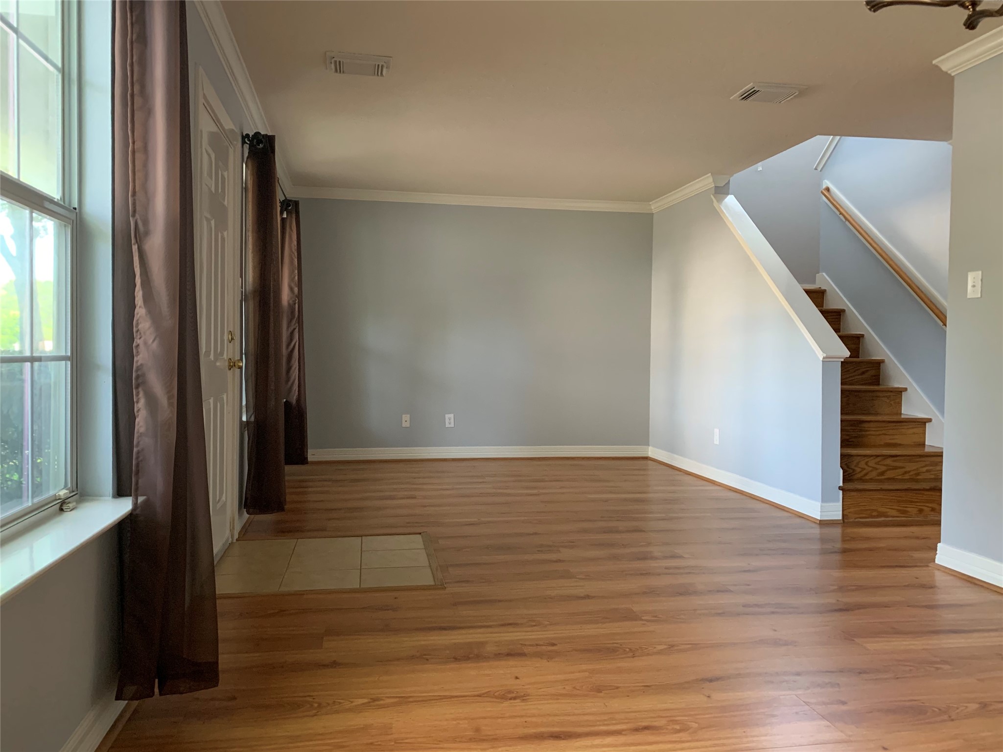 3923 Carriage Park Row Property Photo 4