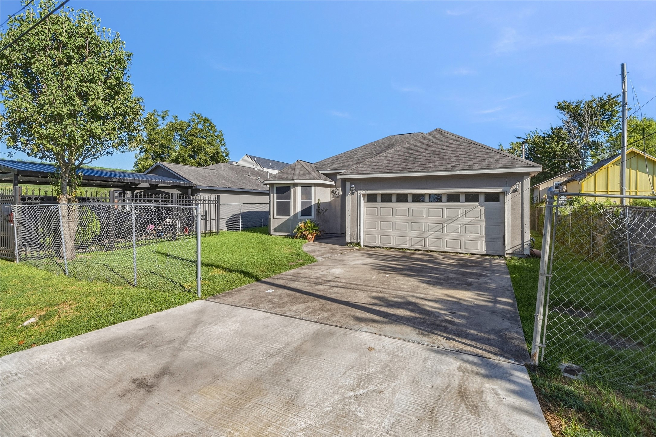 9711 Signet St Street Property Photo 2
